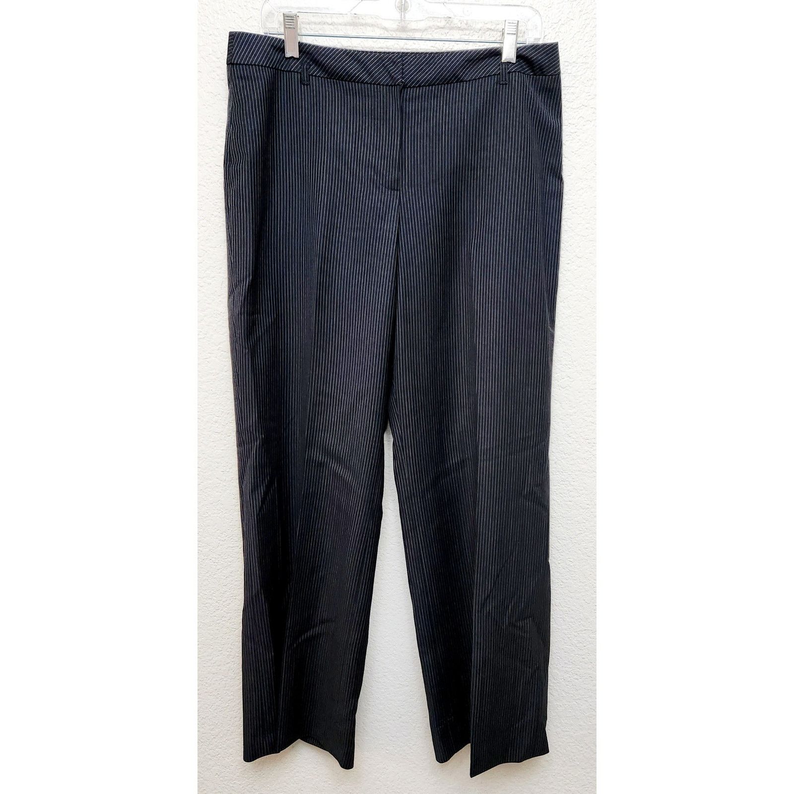 Other Ann Taylor Loft Black Pinstripe Julie Dress Pants 8P Lined Size 32" / US 10 / IT 46 - 1 Thumbnail