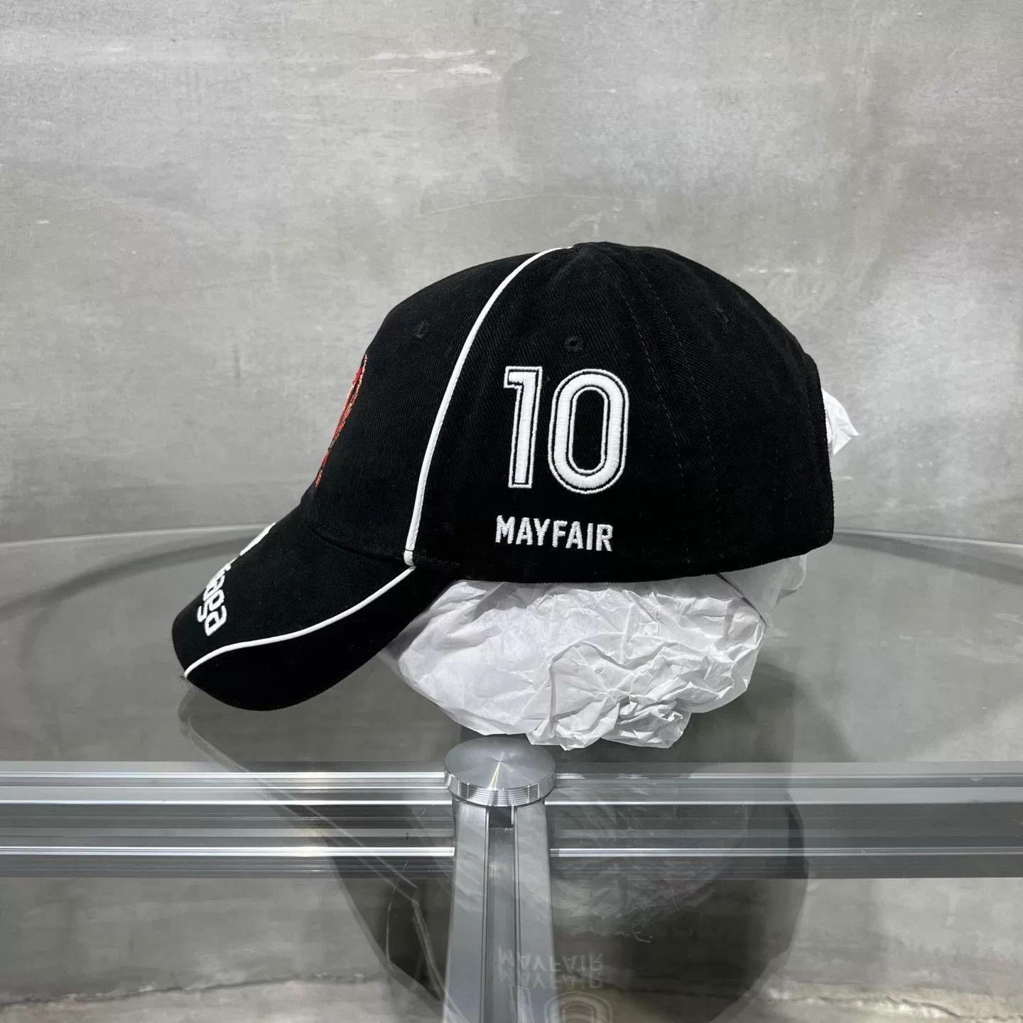 Balenciaga Balenciaga 24SS Man Utd Soccer Cap NWT S Size ONE SIZE - 2 Thumbnail