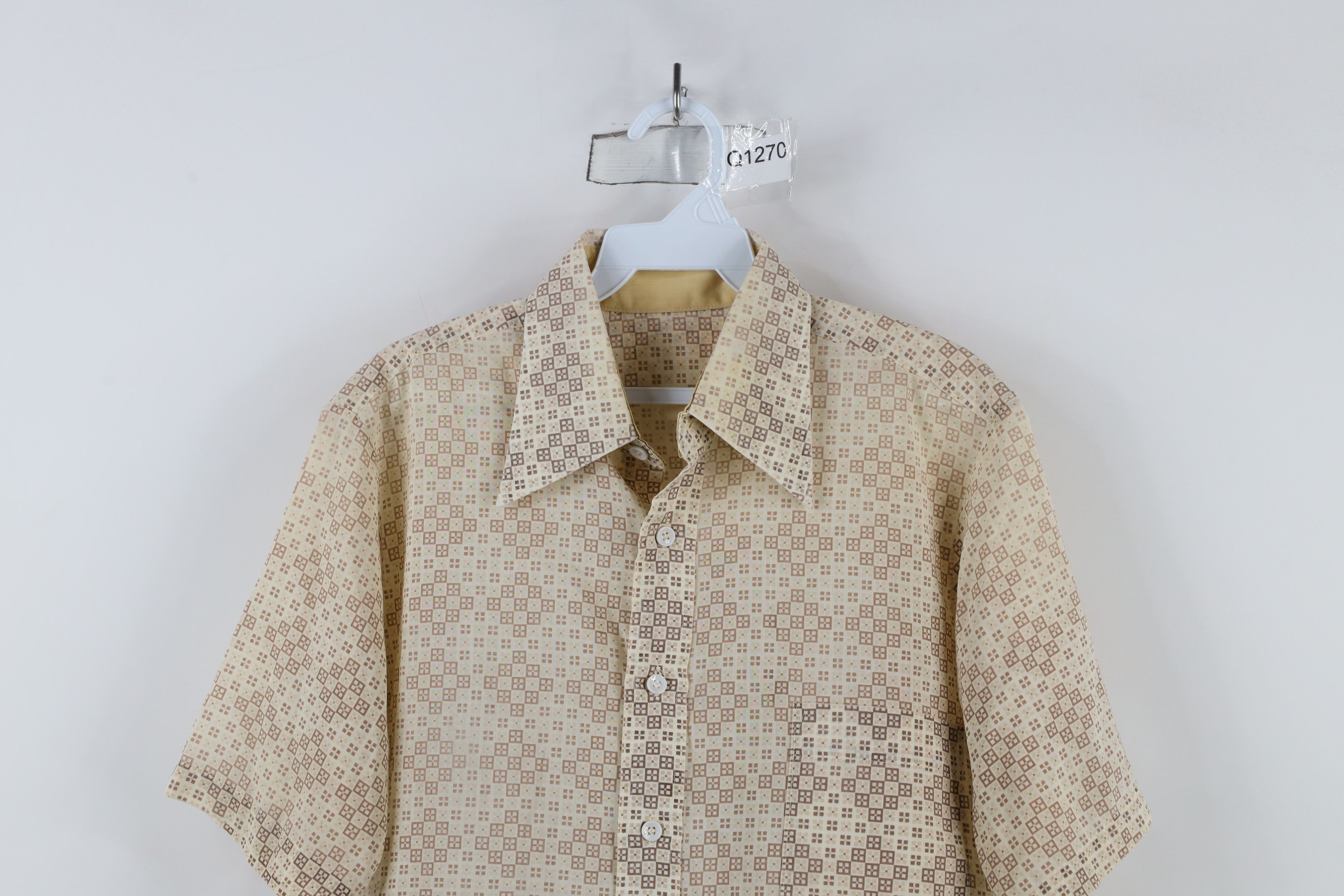 Vintage Vintage 60s 70s Streetwear Geometric Collared Button Shirt Size US L / EU 52-54 / 3 - 2 Thumbnail