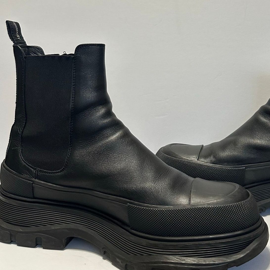 Alexander McQueen Tread Slick Chelsea Boots IT 44 Leather Triple Black Size US 11 / EU 44 - 17 Thumbnail