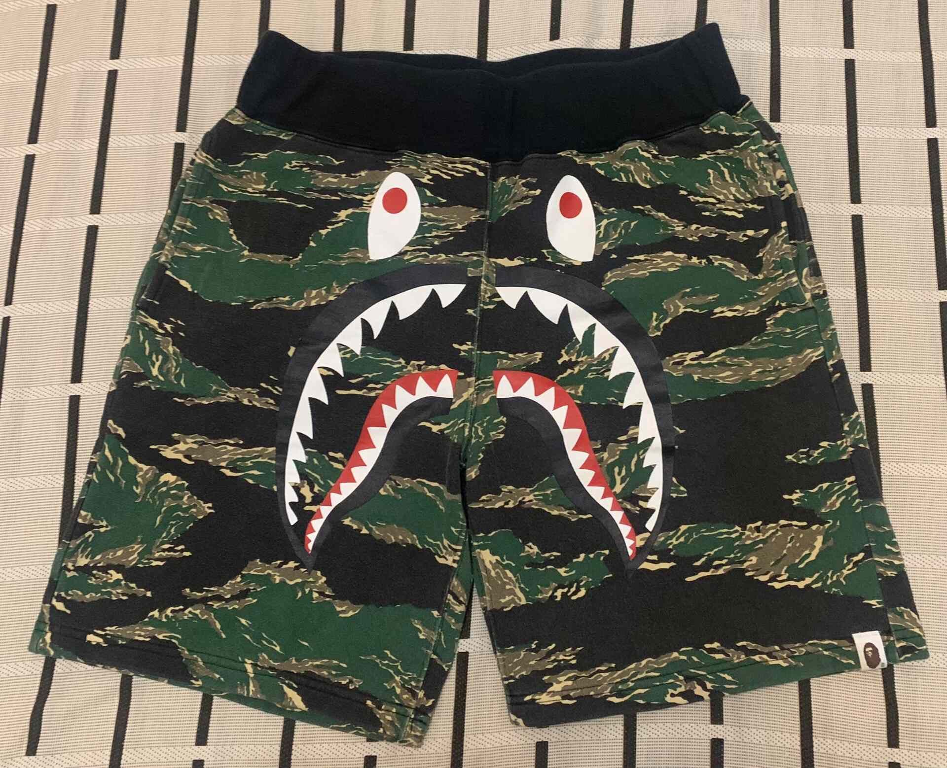 Bape Bape Shark Camo Shorts S Men Size US 30 / EU 46 - 1 Thumbnail