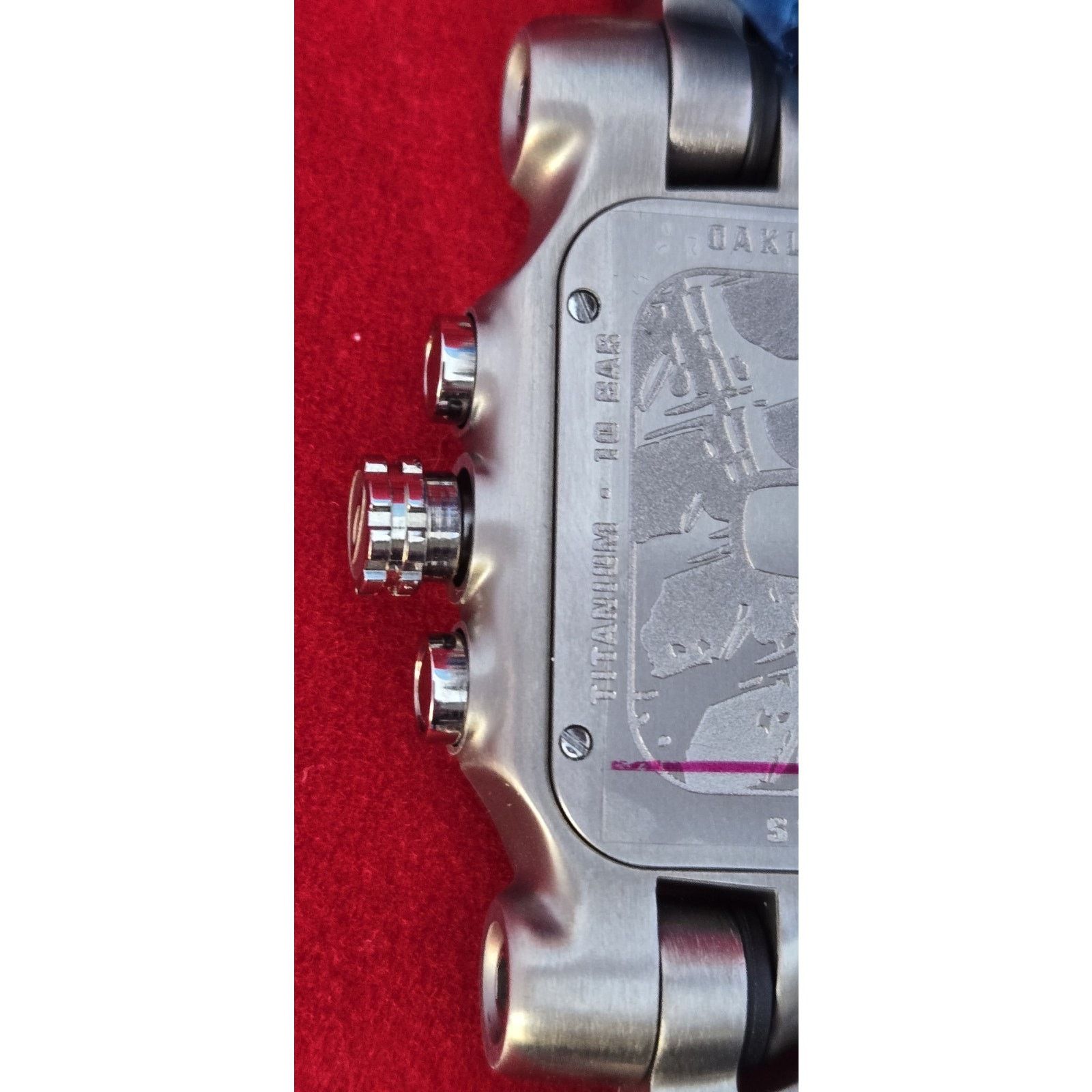 Oakley NEW Oakley Minute Machine Titanium Square Watch Chronograph Size 30 - 15 Thumbnail