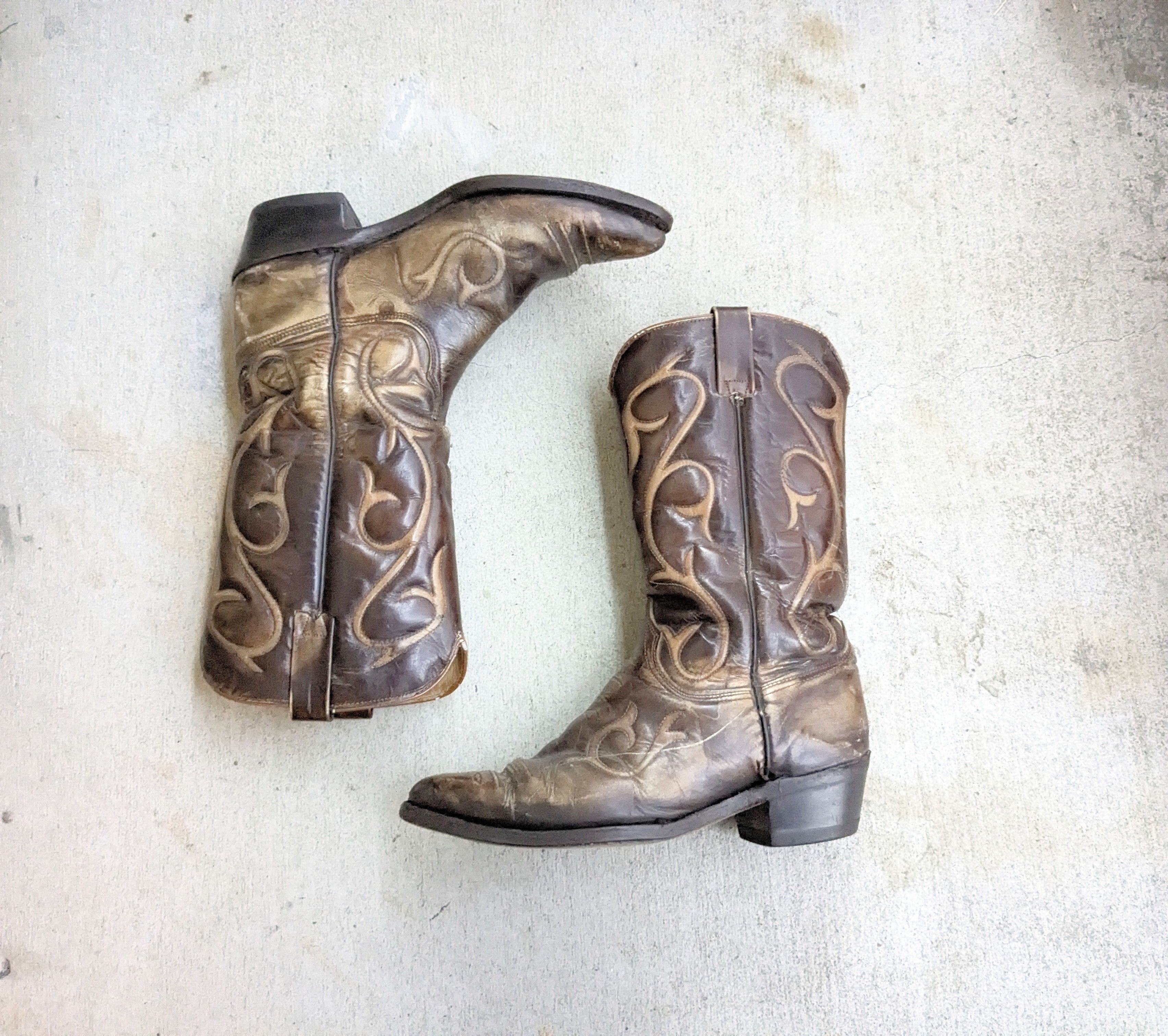 Wrangler Vintage Wrangler Cowboy Boots Brown 9 EE Wide Leather USA Size US 9 / EU 42 - 1 Thumbnail