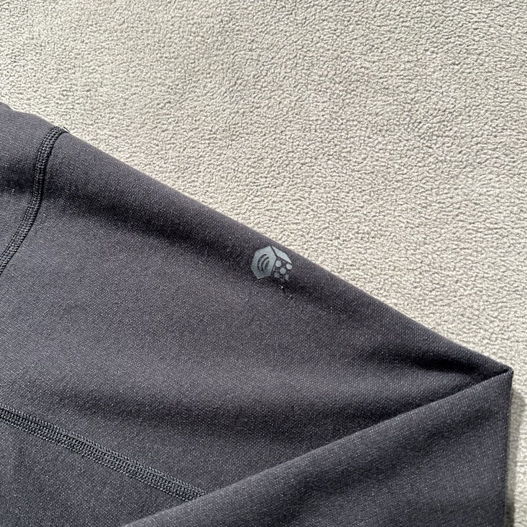 Mountain Hardwear Mountain Hardwear Sweater Mens XL Gray Quarter Zip Thermal Midweight Baselayer Outdoor Classic Size US XL / EU 56 / 4 - 7 Thumbnail