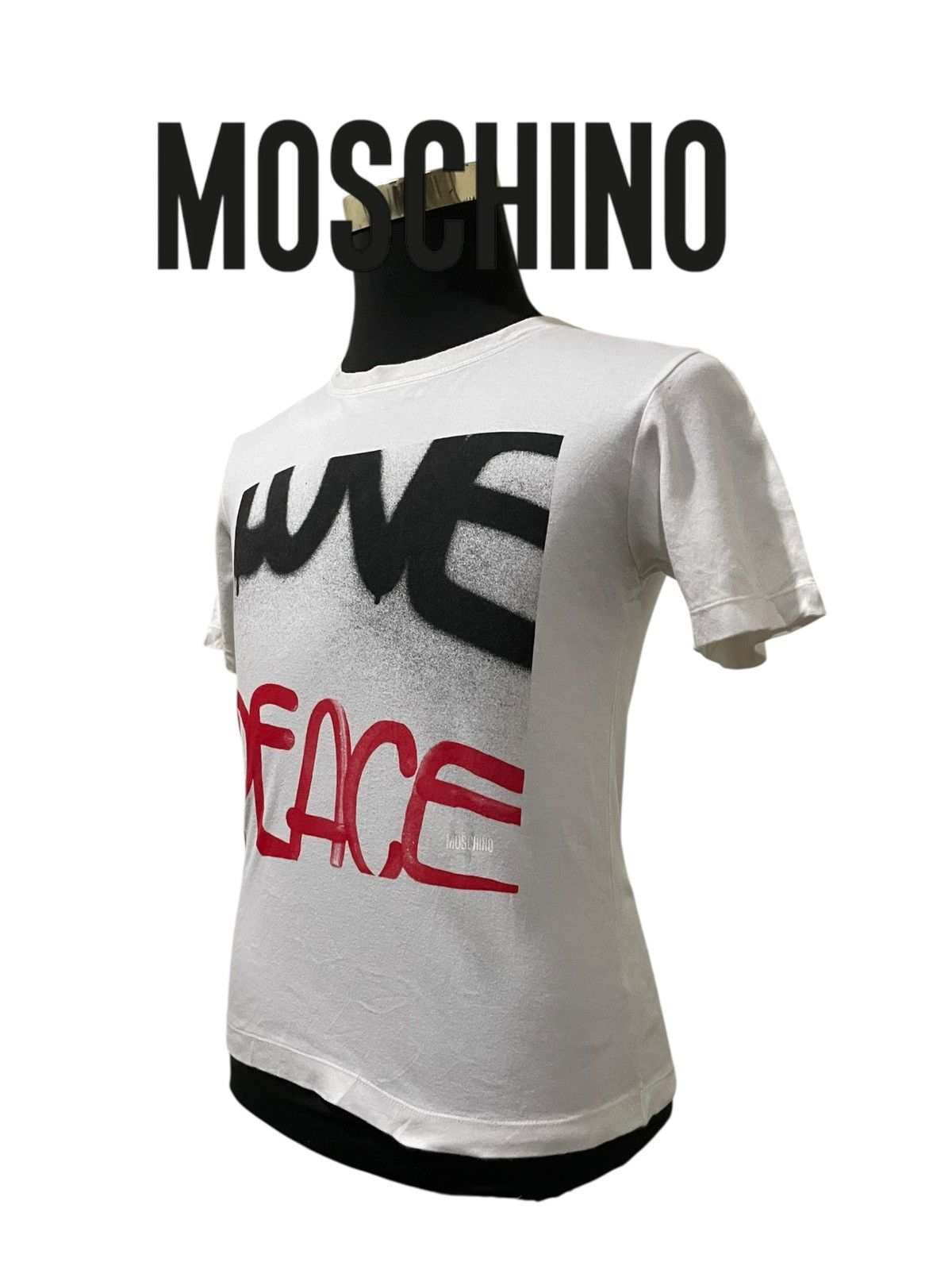 Moschino VTG Moshino AW2008 Bonds With Designers LOVE PEACE Sz S Tee Size S / US 4 / IT 40 - 2 Thumbnail