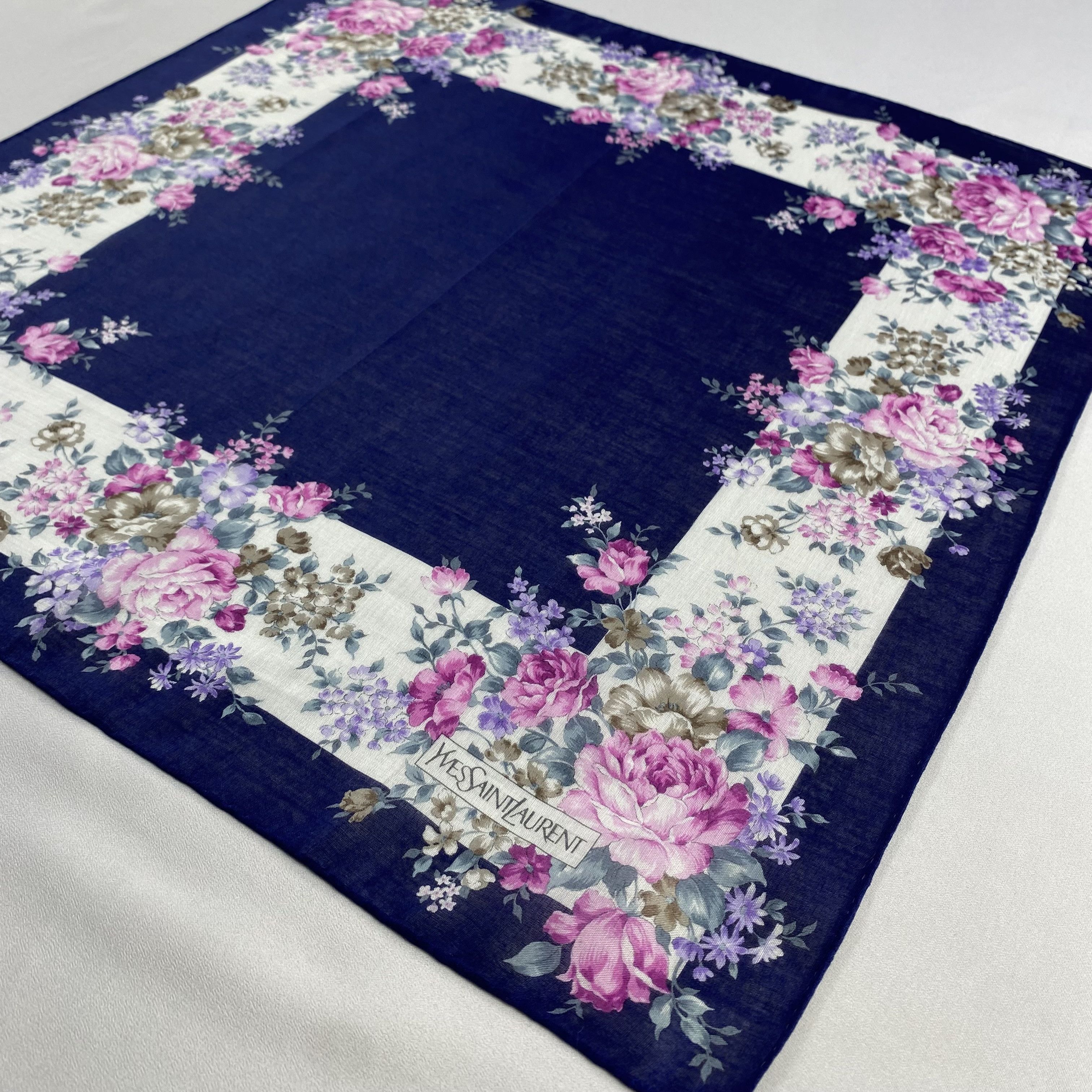 Vintage Yves Saint Laurent Handkerchief / Neckerchief-P1396 Size ONE SIZE - 2 Thumbnail