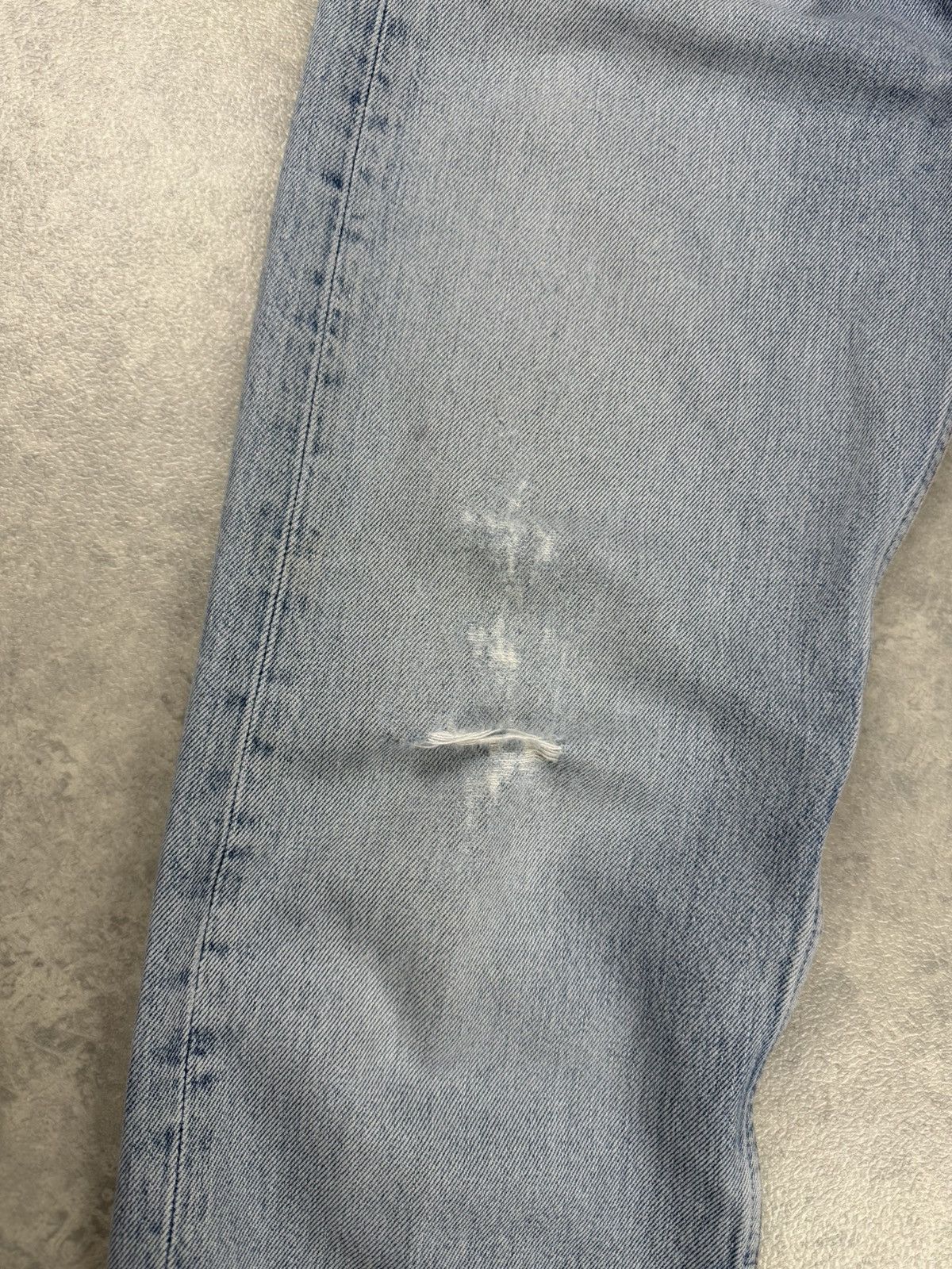 Levi's Vintage Clothing Levi’s 501 Vintage Distressed Jeans Made in France 33x32 Size US 33 - 4 Thumbnail