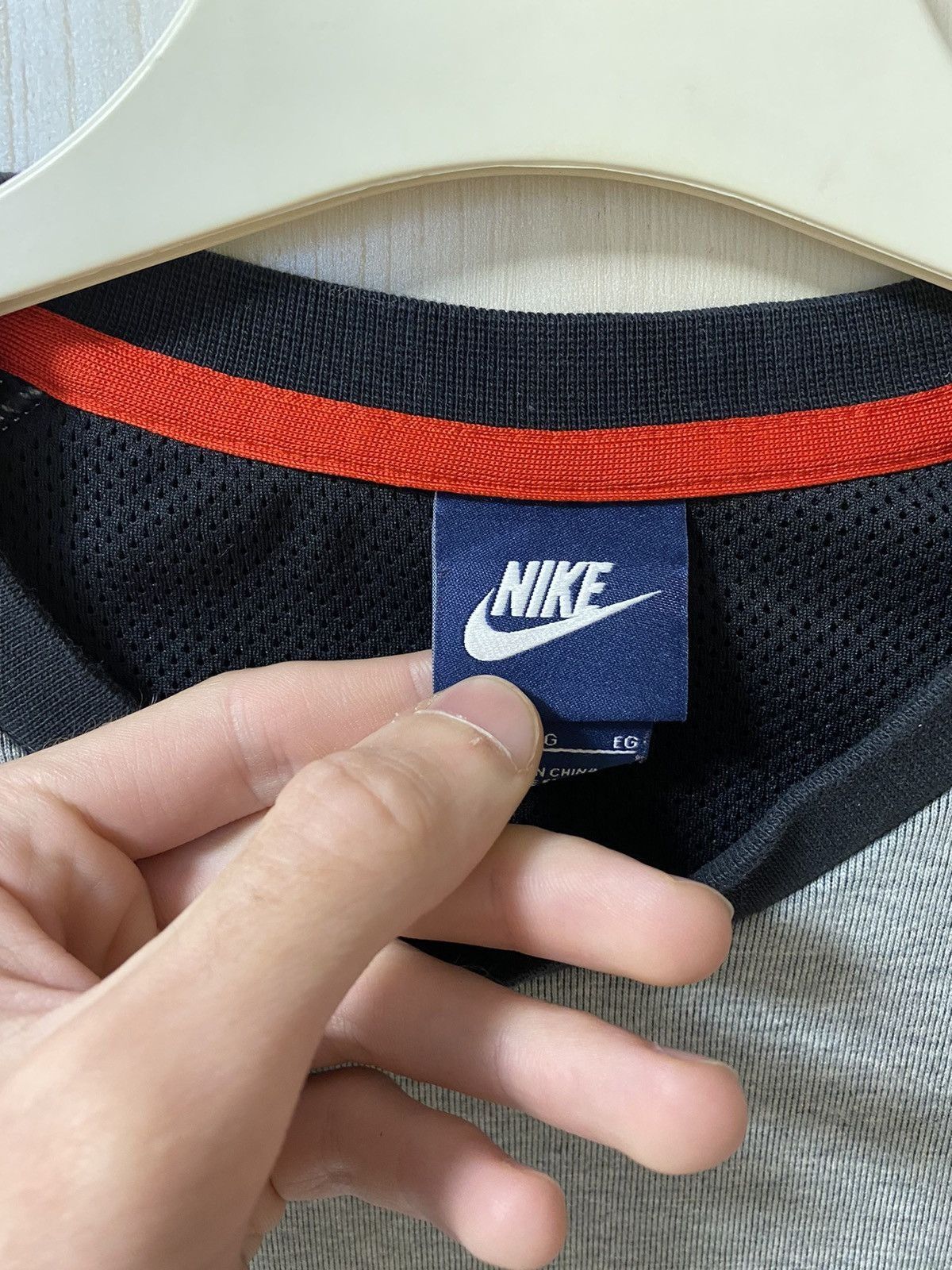 Nike Vintage Nike gray Sweatshirt - Size XL Size US XL / EU 56 / 4 - 7 Thumbnail