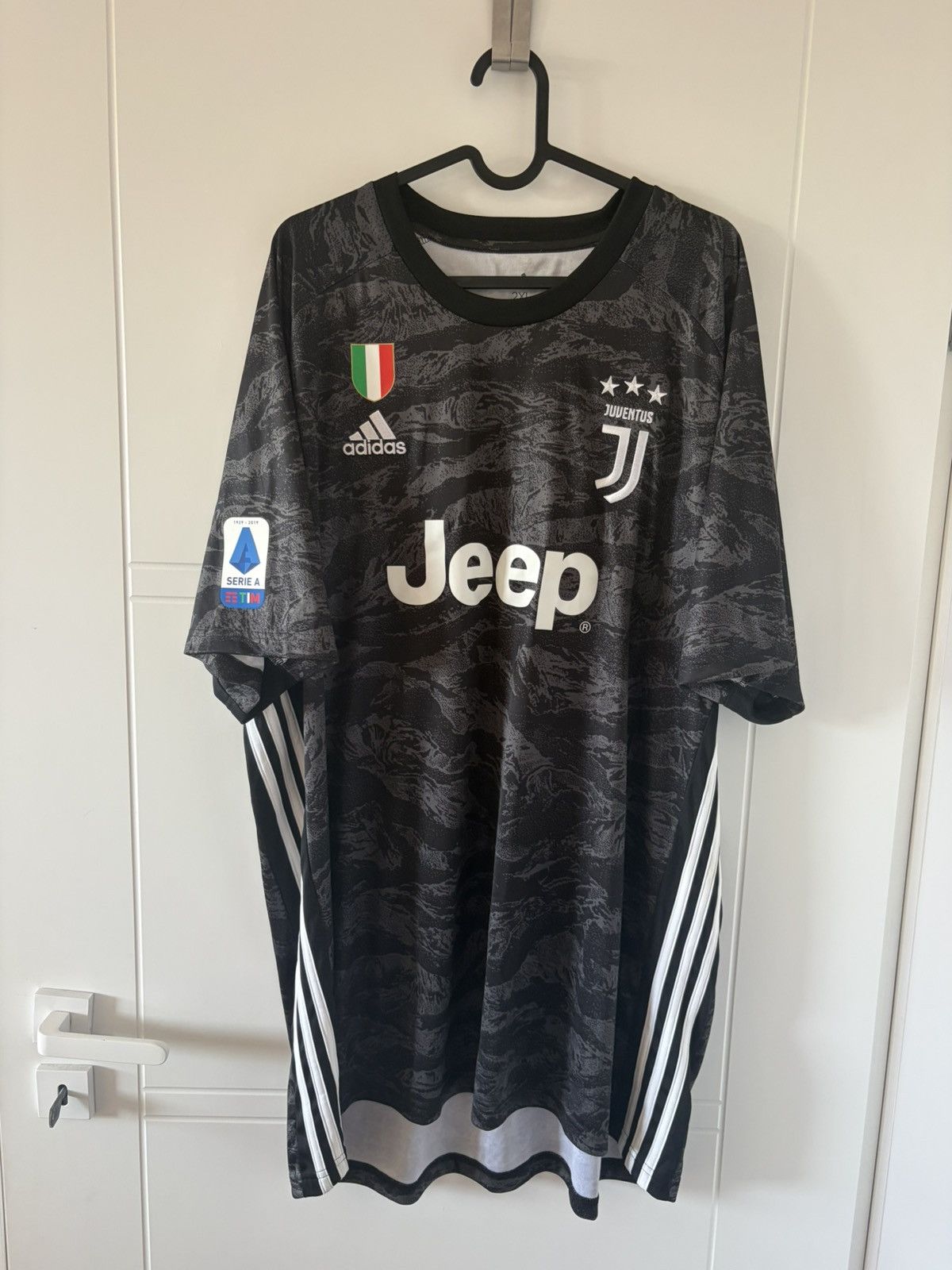 Juventus adidas 2019/2020 domowa bramkarska 1 Buffon — zdjęcie 4