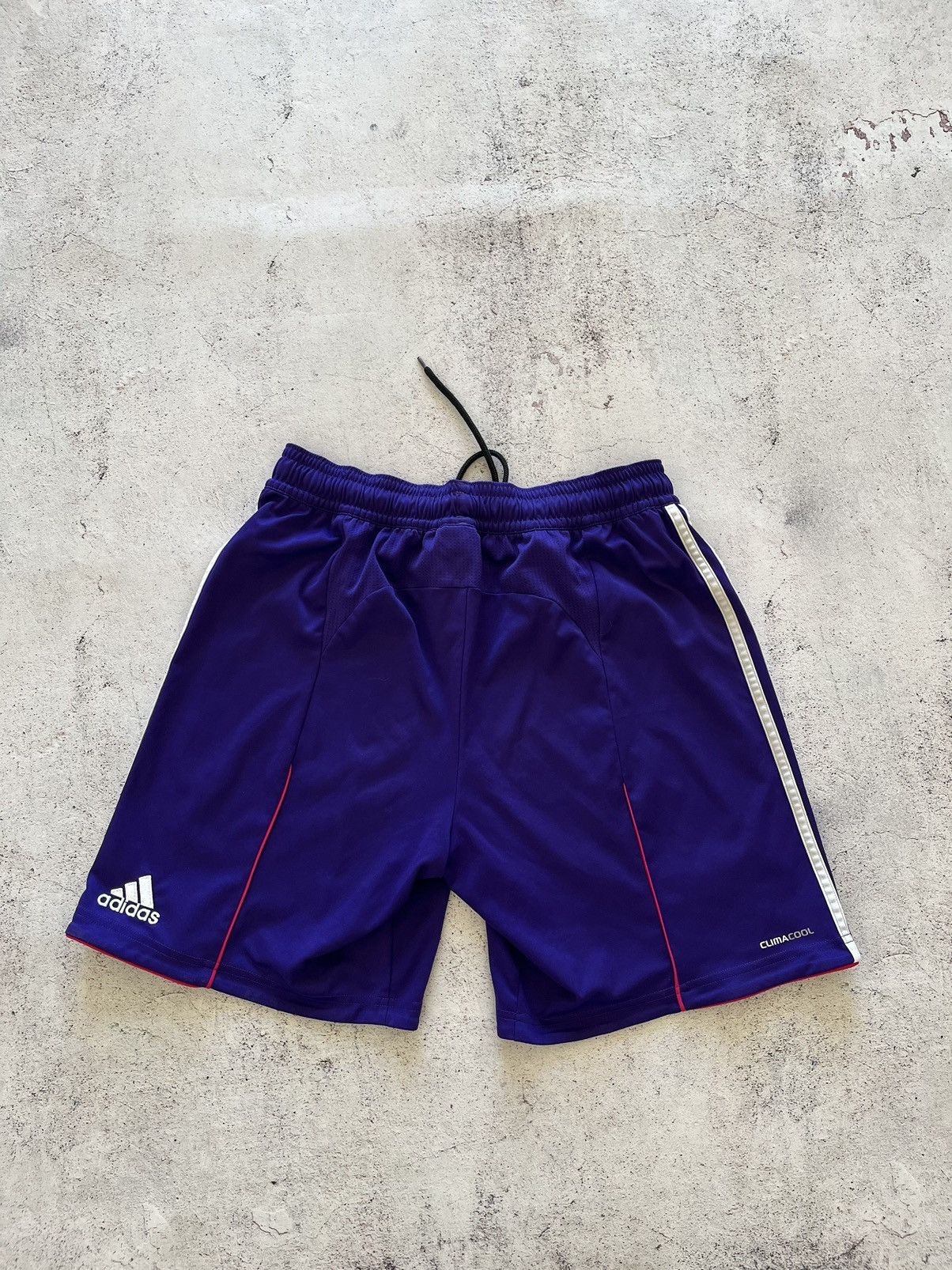 Adidas × Vintage ADIDAS BAYERN MUNICH FC 2010/2011 AWAY SHORT,GOALKEEPERS Size US 32 / EU 48 - 2 Thumbnail