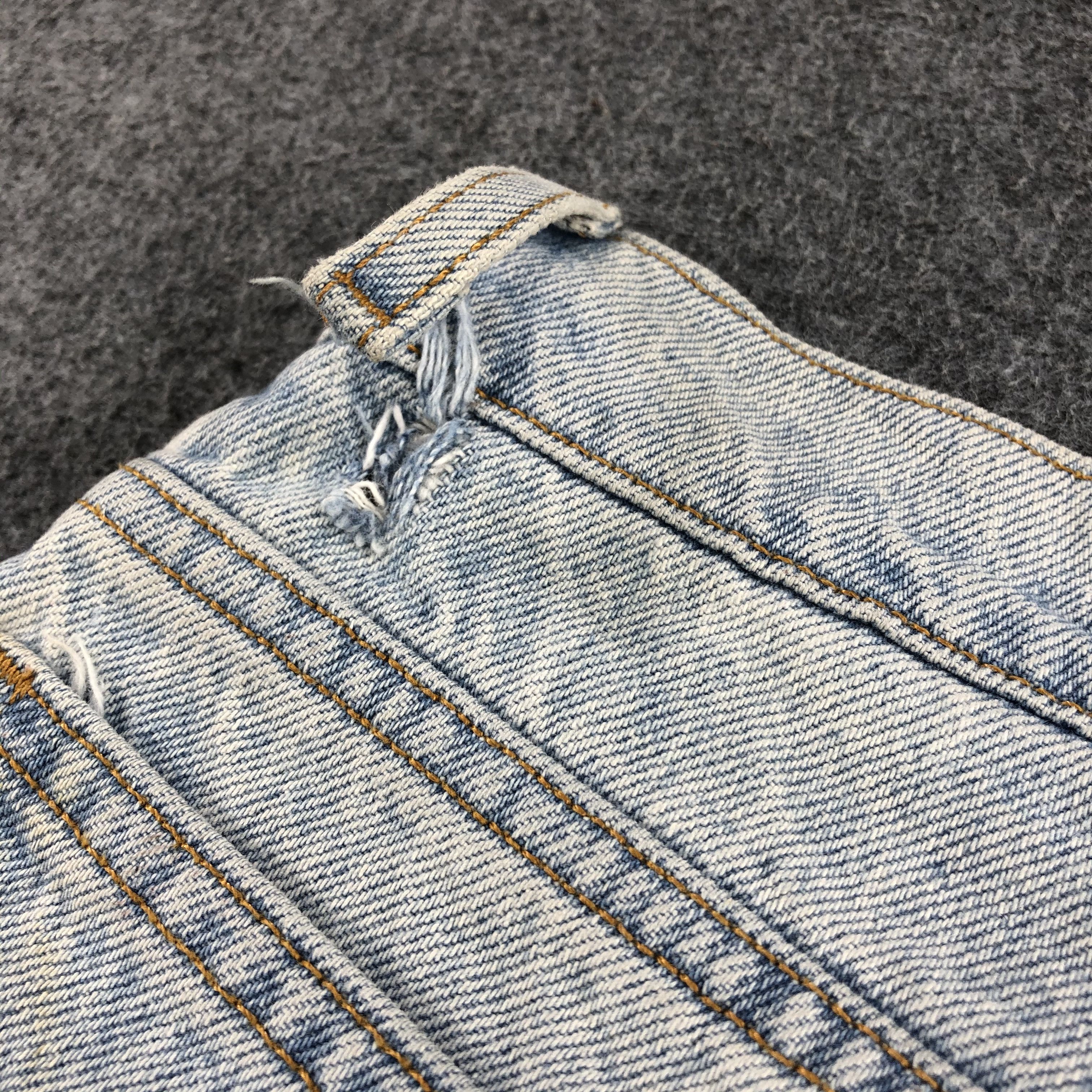 Levi's × Vintage Vintage 90s Light Wash Levis 912 Jeans-J1691 Size US 27 - 7 Thumbnail