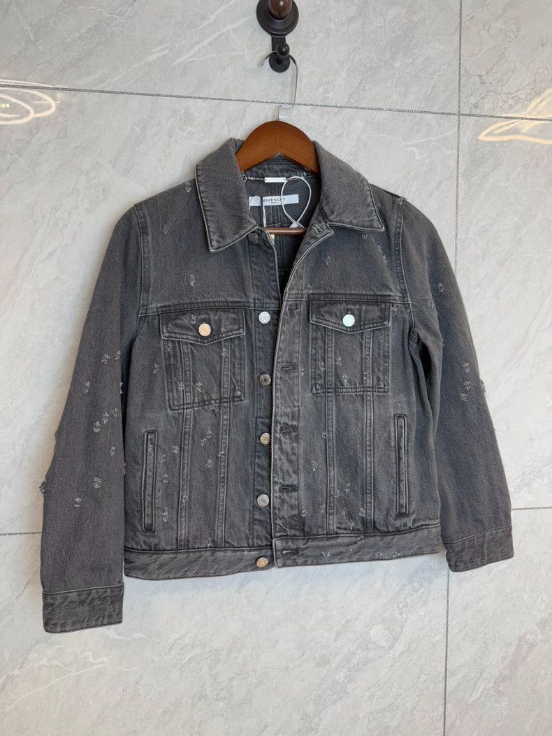 Givenchy Givenchy Size38 Denim distressed style jacket size 38 Size US M / EU 48-50 / 2 - 1 Thumbnail