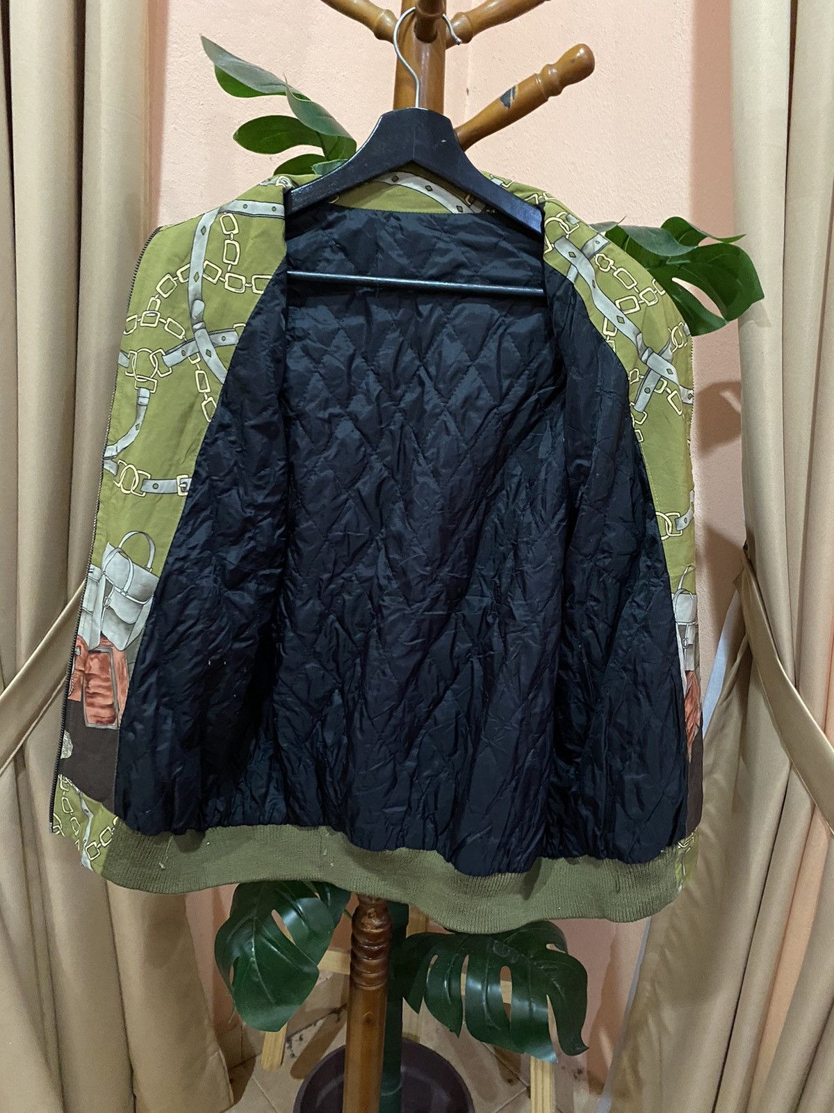 Other Modern Baroque Inspired Olive Green Bomber Jacket Size US L / EU 52-54 / 3 - 9 Thumbnail