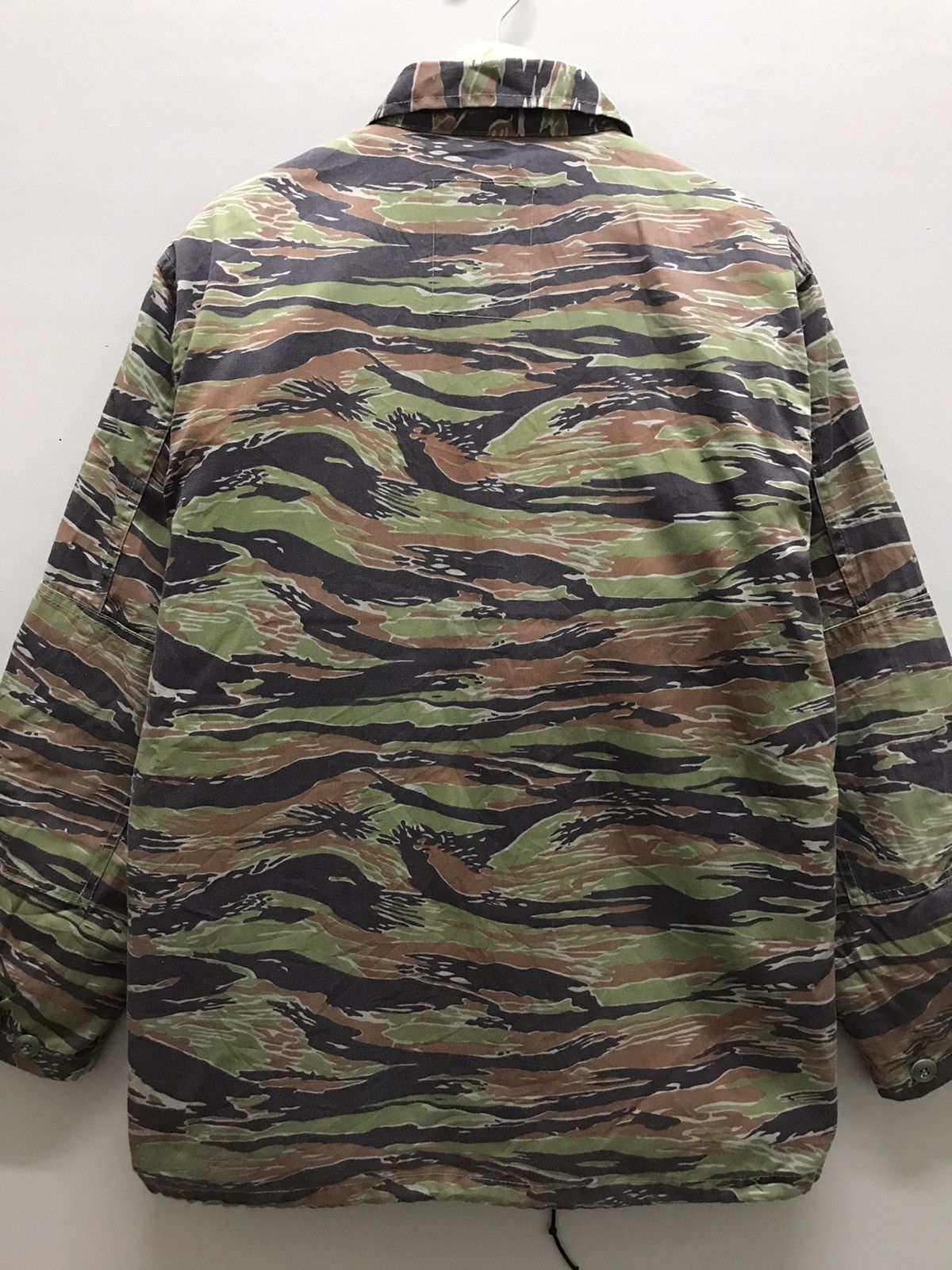 Guerrilla Group Vintage 60s U.S Army Tiger Stripe Camo Jacket Size US L / EU 52-54 / 3 - 10 Thumbnail