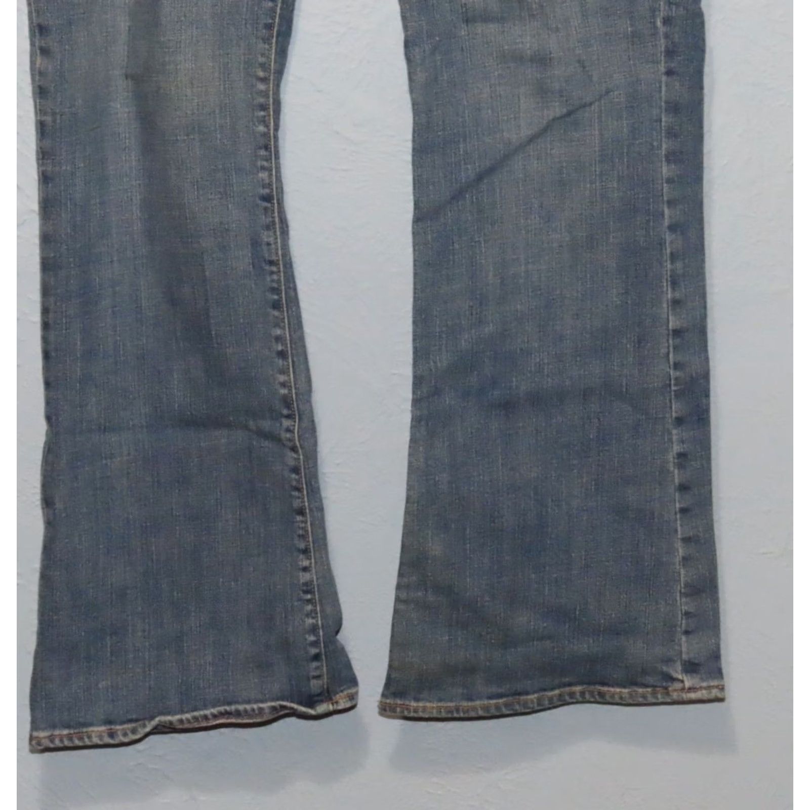 Old Navy Old Navy Jeans Women's 16 Regular Bootcut Denim Blue Med Wash Stretch Cotton Spandex Zipper Button Zip Inseam 30.5 in Boys? Size 38" / US 16 / IT 52 - 2 Thumbnail