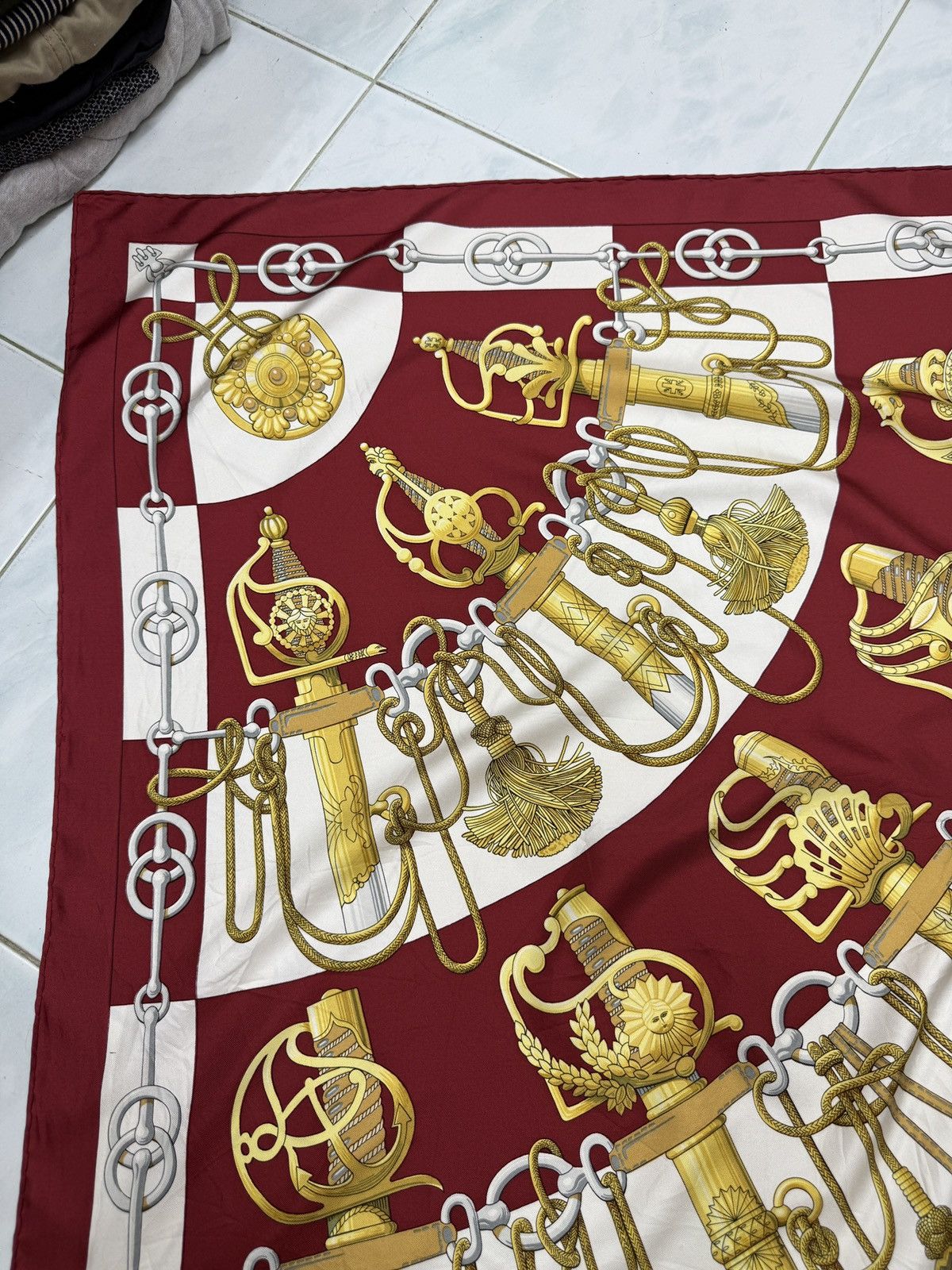 Hermes 🔥ARCHIVE VINTAGE HERMES CLIQUETIS SILK SCARF BY JULIE ABADIE Size ONE SIZE - 5 Thumbnail