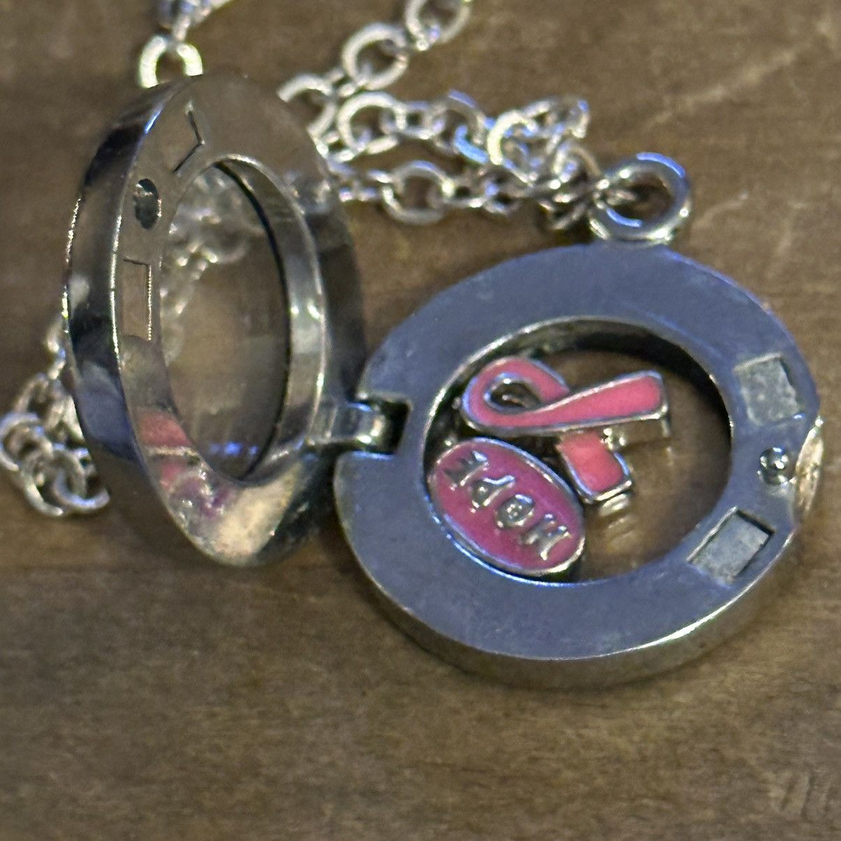 Other Breast cancer awareness floating charm locket necklace Size ONE SIZE - 4 Thumbnail