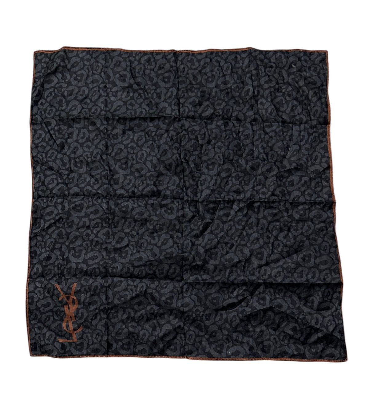 Yves Saint Laurent Yves saint laurent silk scarf 19 inch x 19 inch Size ONE SIZE - 1 Thumbnail
