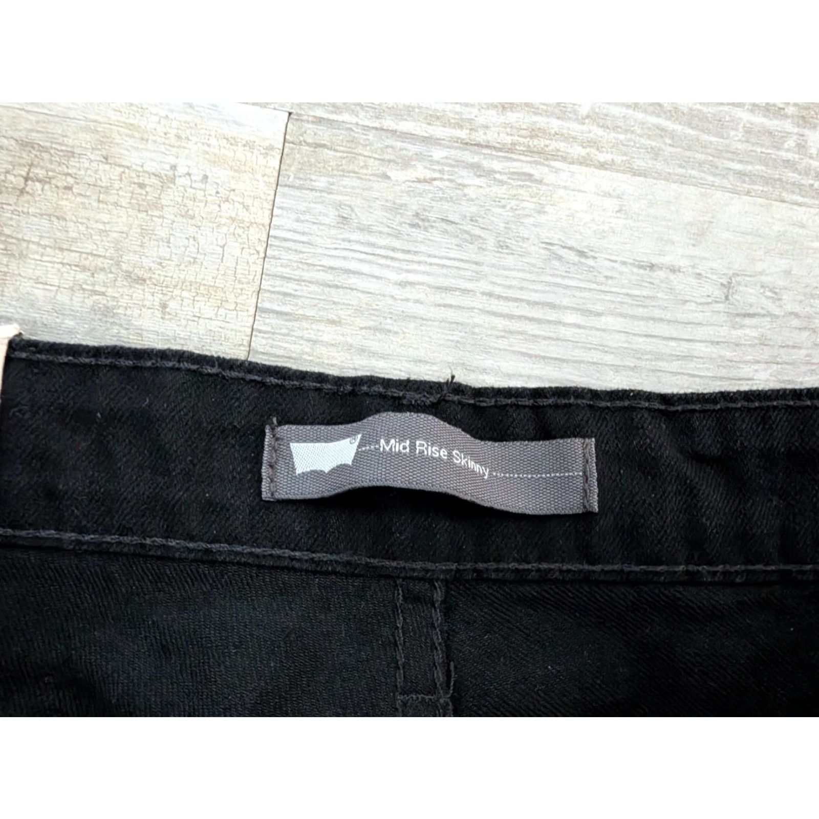 Levi's NWT Levis Womens Jeans Black Size 16S Denim Mid Rise Skinny Stretch 33X30 Size 38" / US 16 / IT 52 - 7 Thumbnail