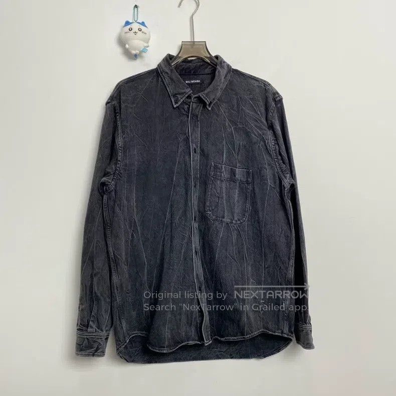 Balenciaga Balenciaga size 39 Distressed Design Back Logo Denim Shirt Size US XS / EU 42 / 0 - 1 Thumbnail