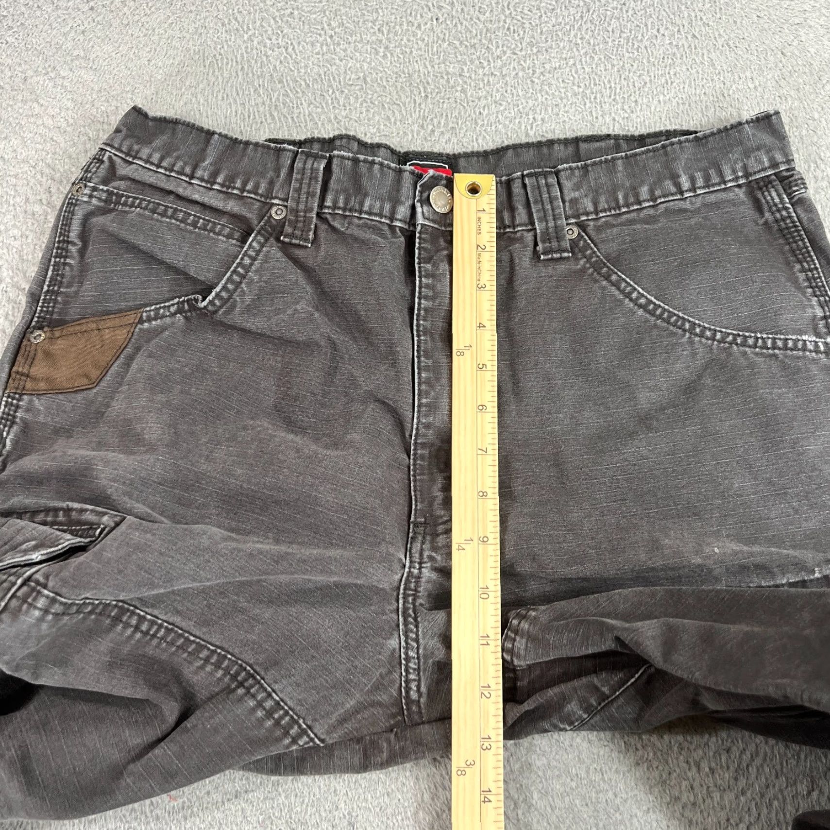 Wrangler Wrangler RIGGS Workwear Cargo Pant Mens 36X32 Black Ripstop Straight Pockets Workwear Jeans Brown? Size US 36 / EU 52 - 4 Thumbnail