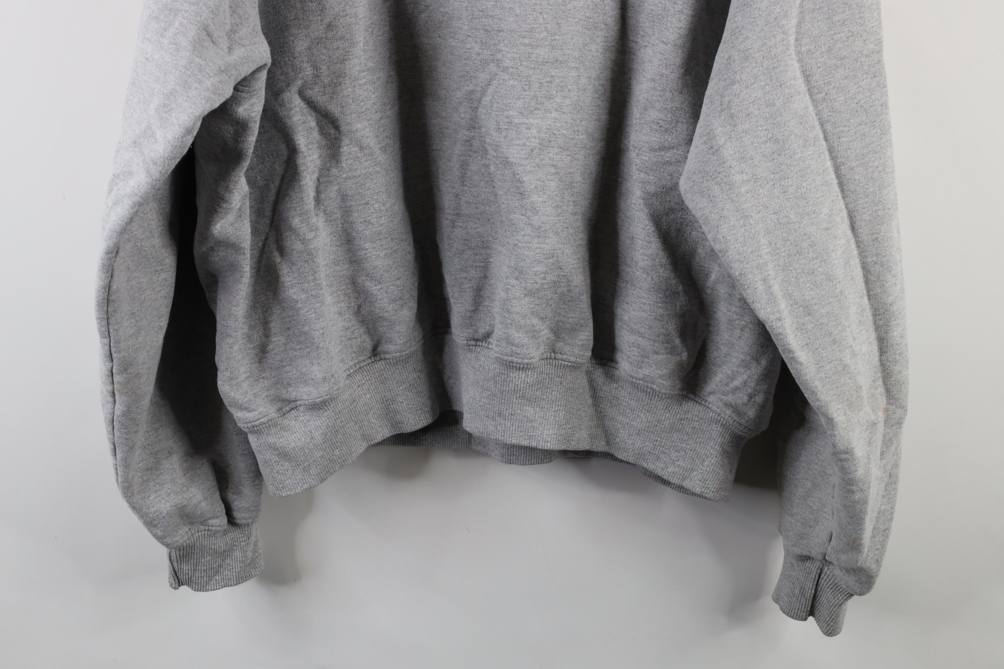 Champion × Vintage Vintage Champion Logo Crewneck Sweatshirt Heather Gray Size US XL / EU 56 / 4 - 12 Thumbnail