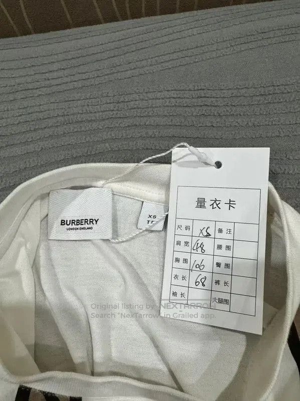 Burberry Burberry White Cotton T-Shirt with Horse Print. Size XS / US 0-2 / IT 36-38 - 4 Thumbnail