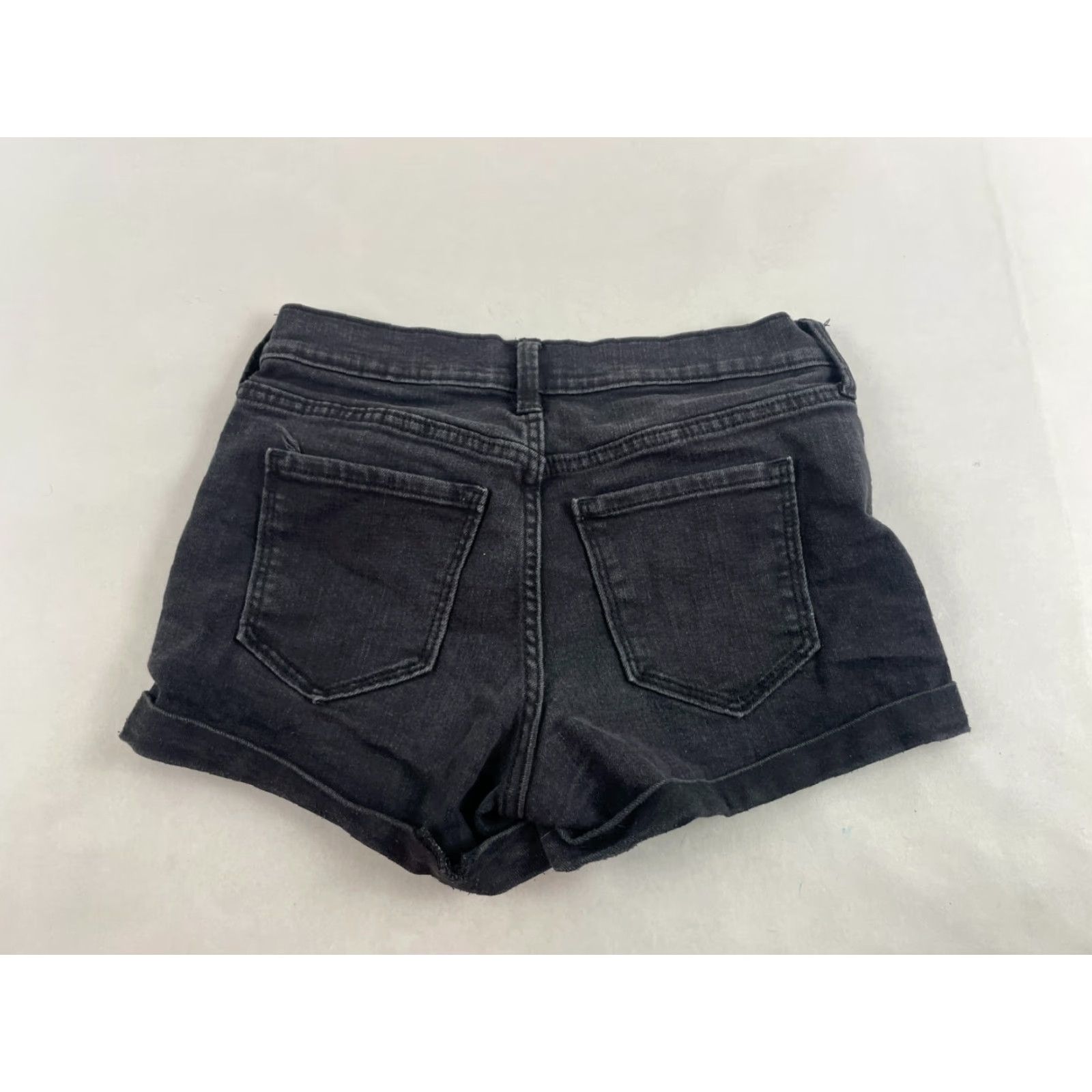 Old Navy Old Navy Shorts Women Black Denim Boyfriend Pockets Size 0 3 in Inseam Mid Rise Regular Size 26" / US 2 / IT 38 - 2 Thumbnail