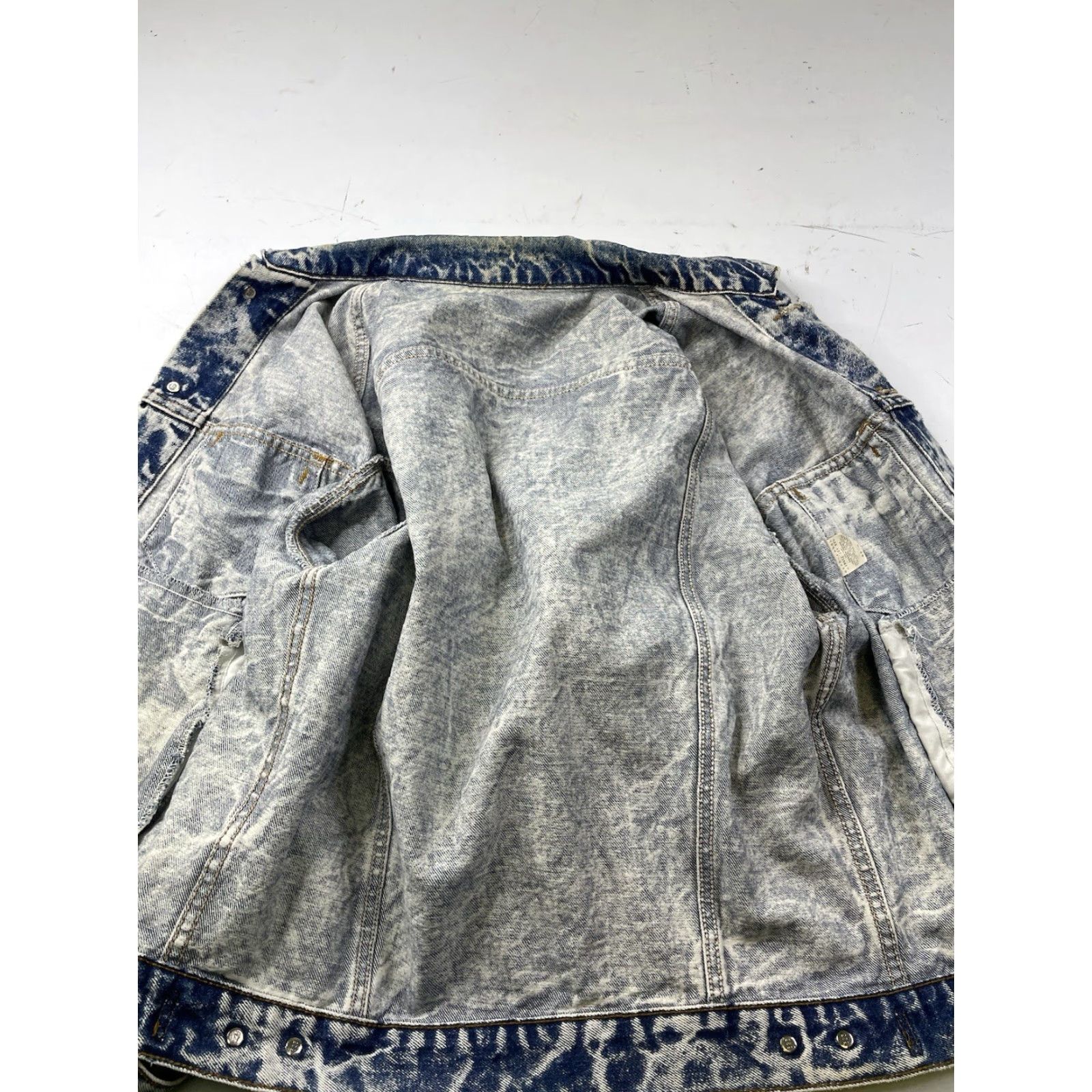 Levi's VINTAGE Levi's Denim Jacket Acid Wash Blue USA Made in USA Mens M 523 127 Size US M / EU 48-50 / 2 - 4 Thumbnail
