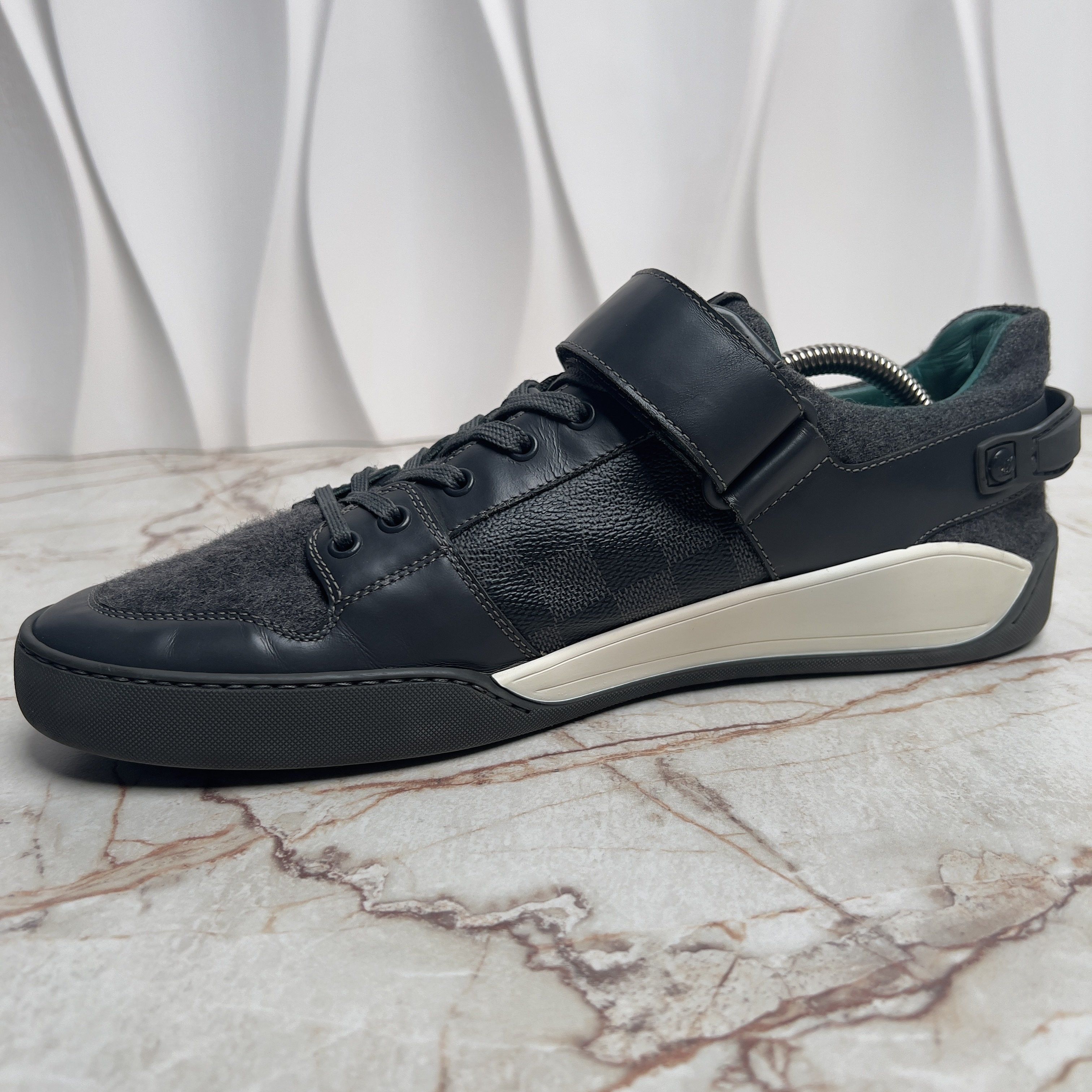Louis Vuitton Elliptic Sneakers Graphite Damier Leather Size US 9.5 / EU 42-43 - 4 Thumbnail