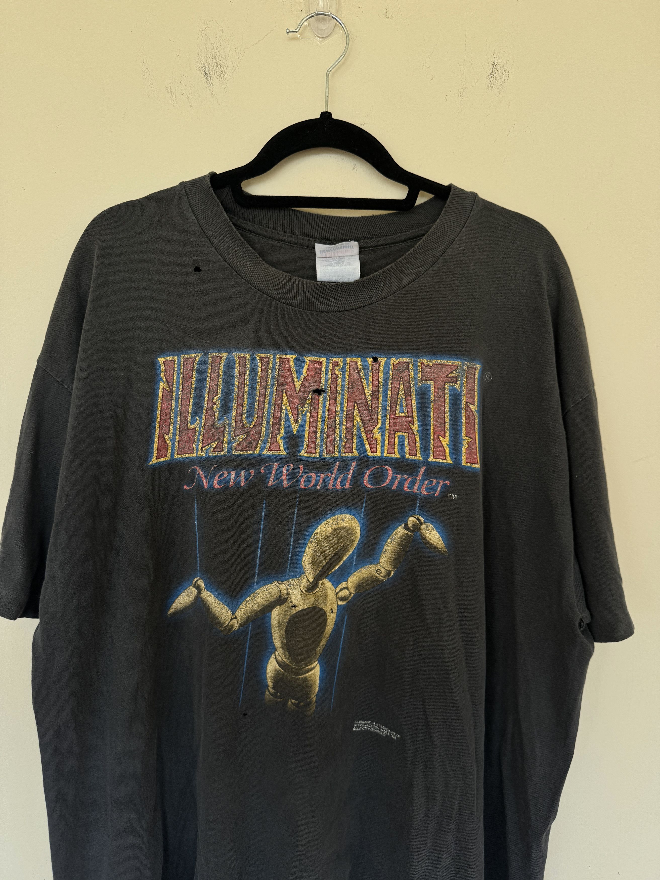 Vintage Illuminati New World Order Tee Size US XL / EU 56 / 4 - 6 Thumbnail