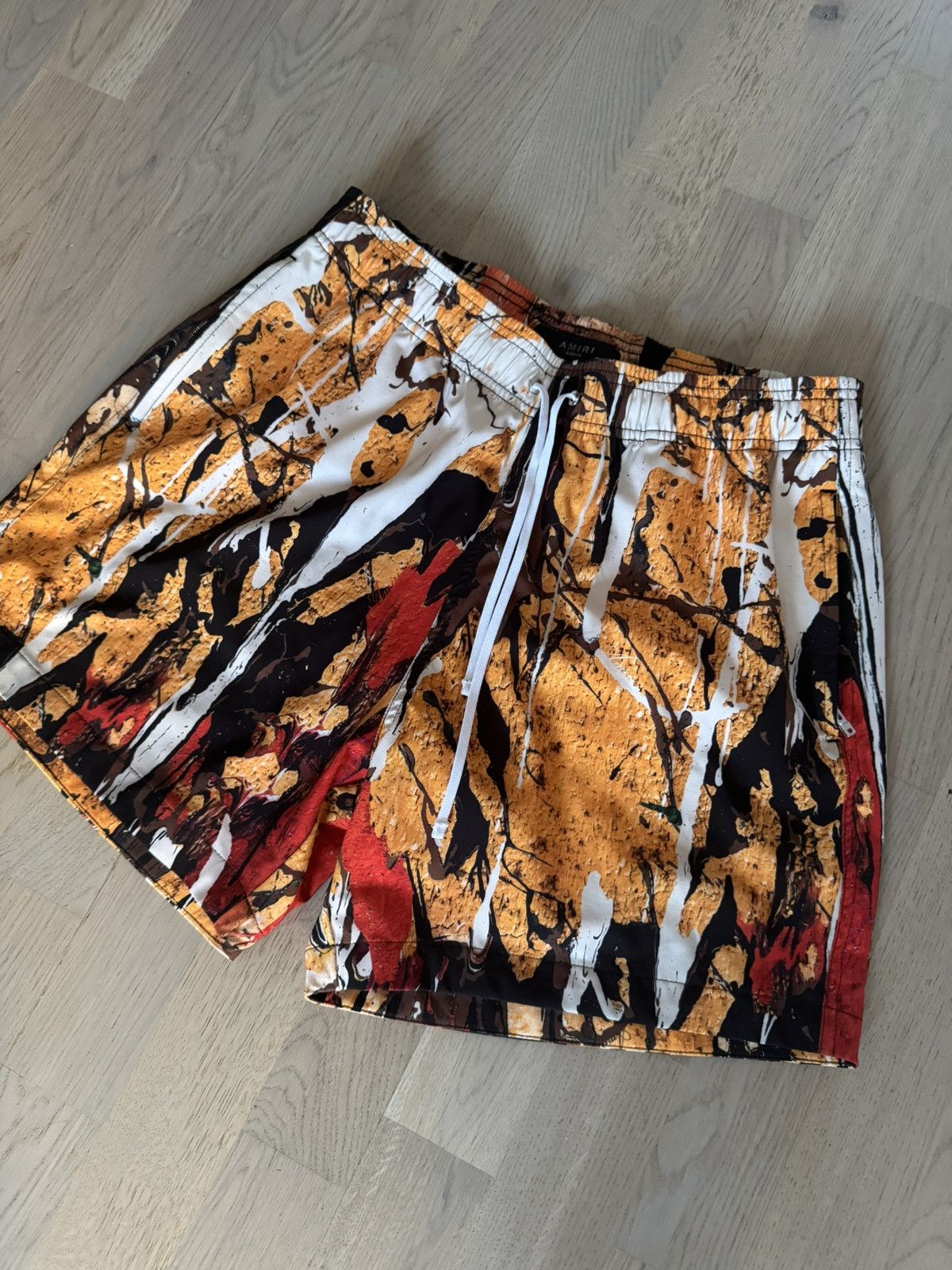 Amiri AMIRI Shorts real sizes SHOWN in photos by tape measure Size US 31 - 1 Thumbnail
