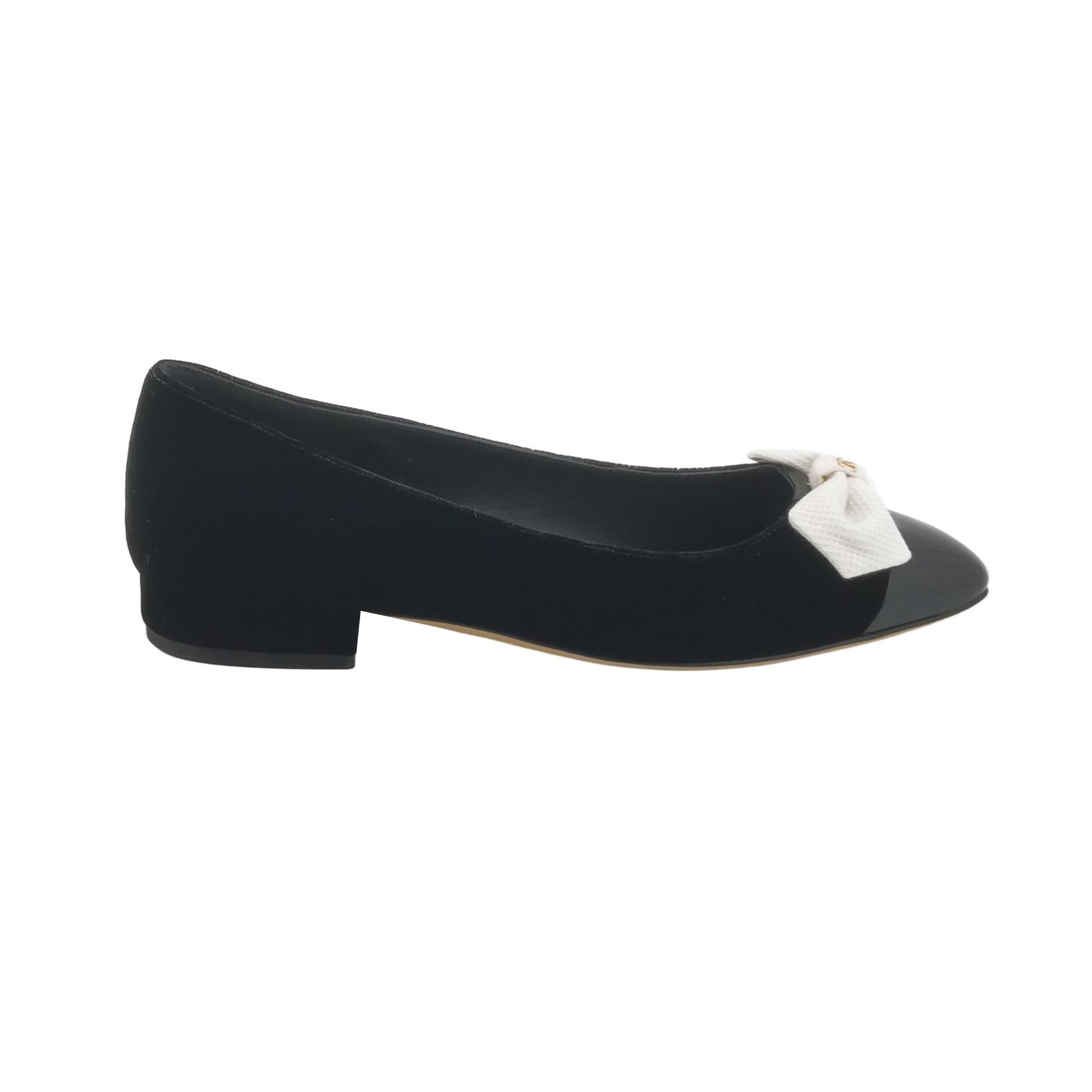 Chanel Chanel Women 6-5 Flats Size US 6.5 / IT 36.5 - 1 Thumbnail
