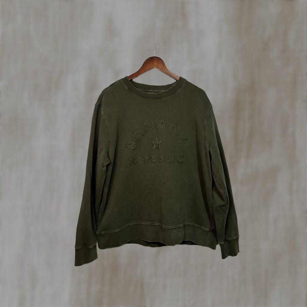 Banana Republic Banana Republic Sweatshirt Olive Green Embroidered XL Crew Neck Long Sleeve Pullover Knit Cotton Mens Regular Vintage No Size US XL / EU 56 / 4 - 1 Thumbnail