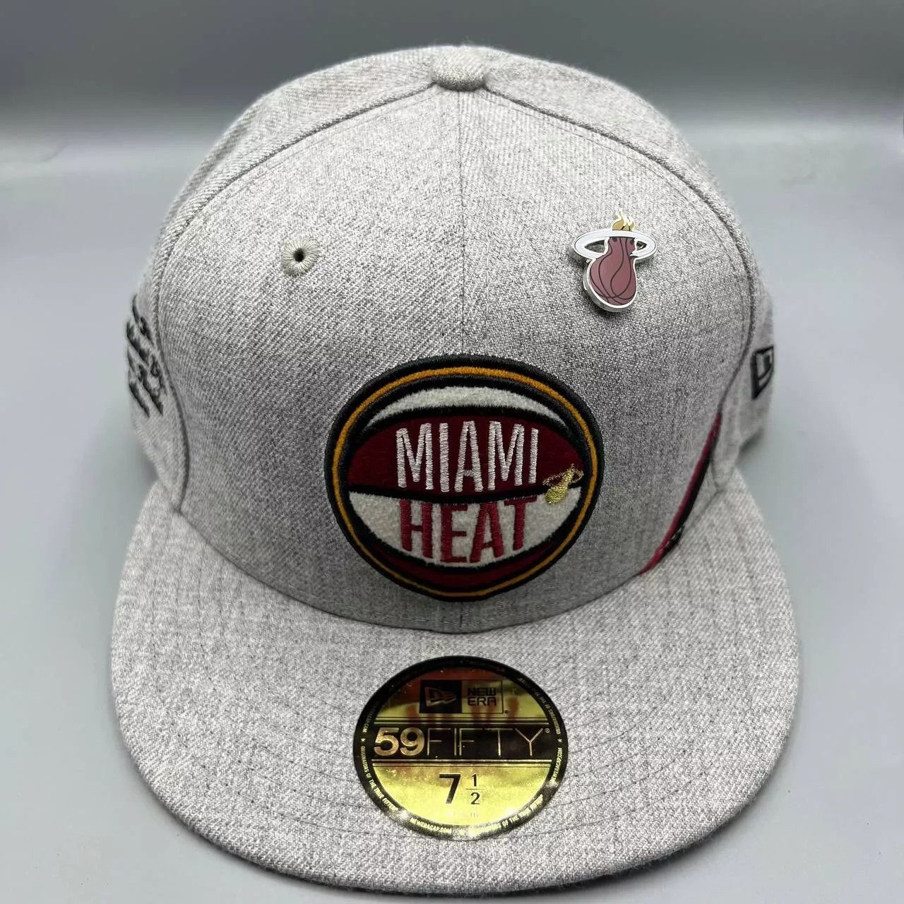 New Era Miami Heat Hat Men 7 1/2 59Fifty New Era Fitted New with Pin Size ONE SIZE - 1 Thumbnail