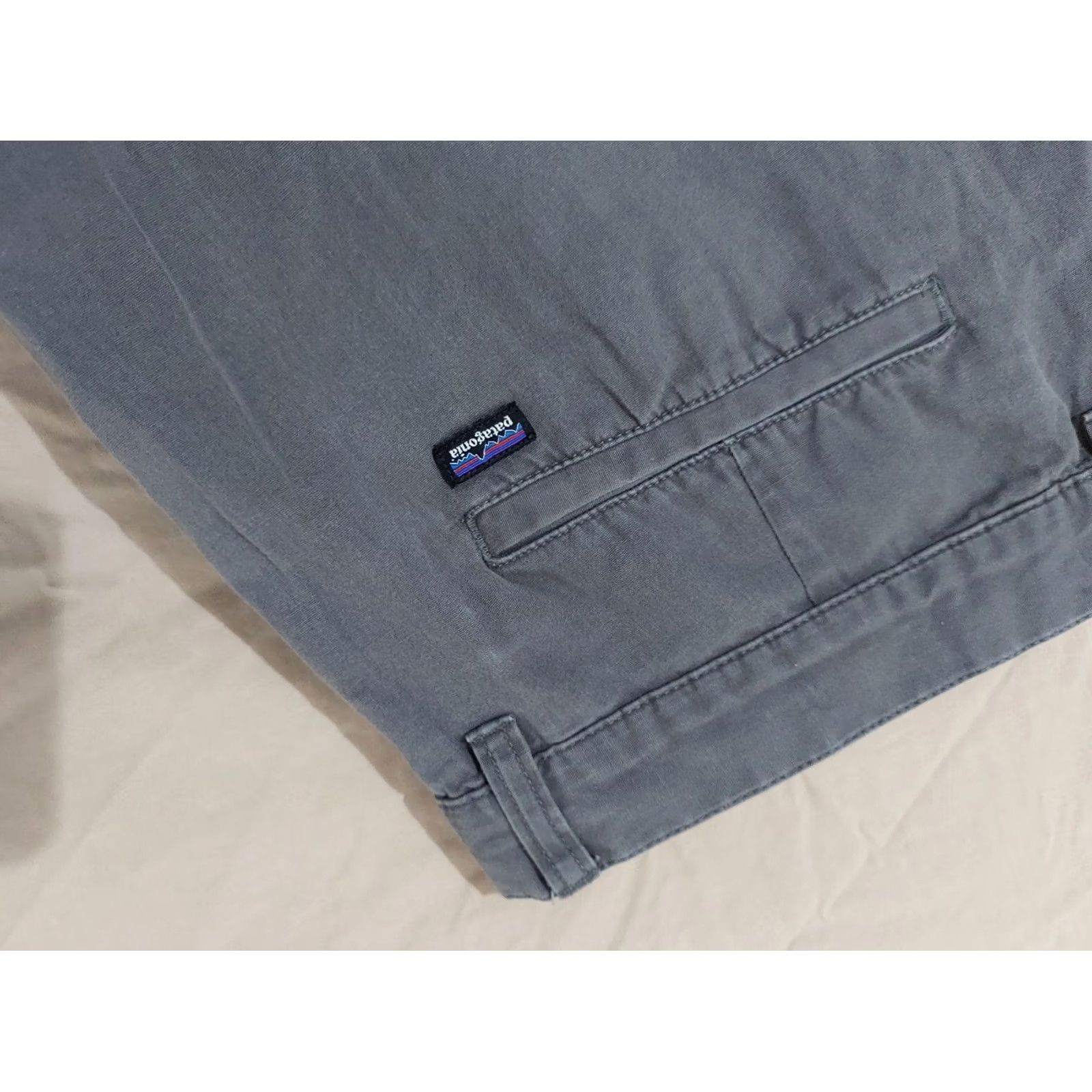 Patagonia Patagonia Shorts Mens 40 Khaki Beige Cotton Chino Grey Gray 8.5 Inseam Regular Mens Size US 40 / EU 56 - 2 Thumbnail