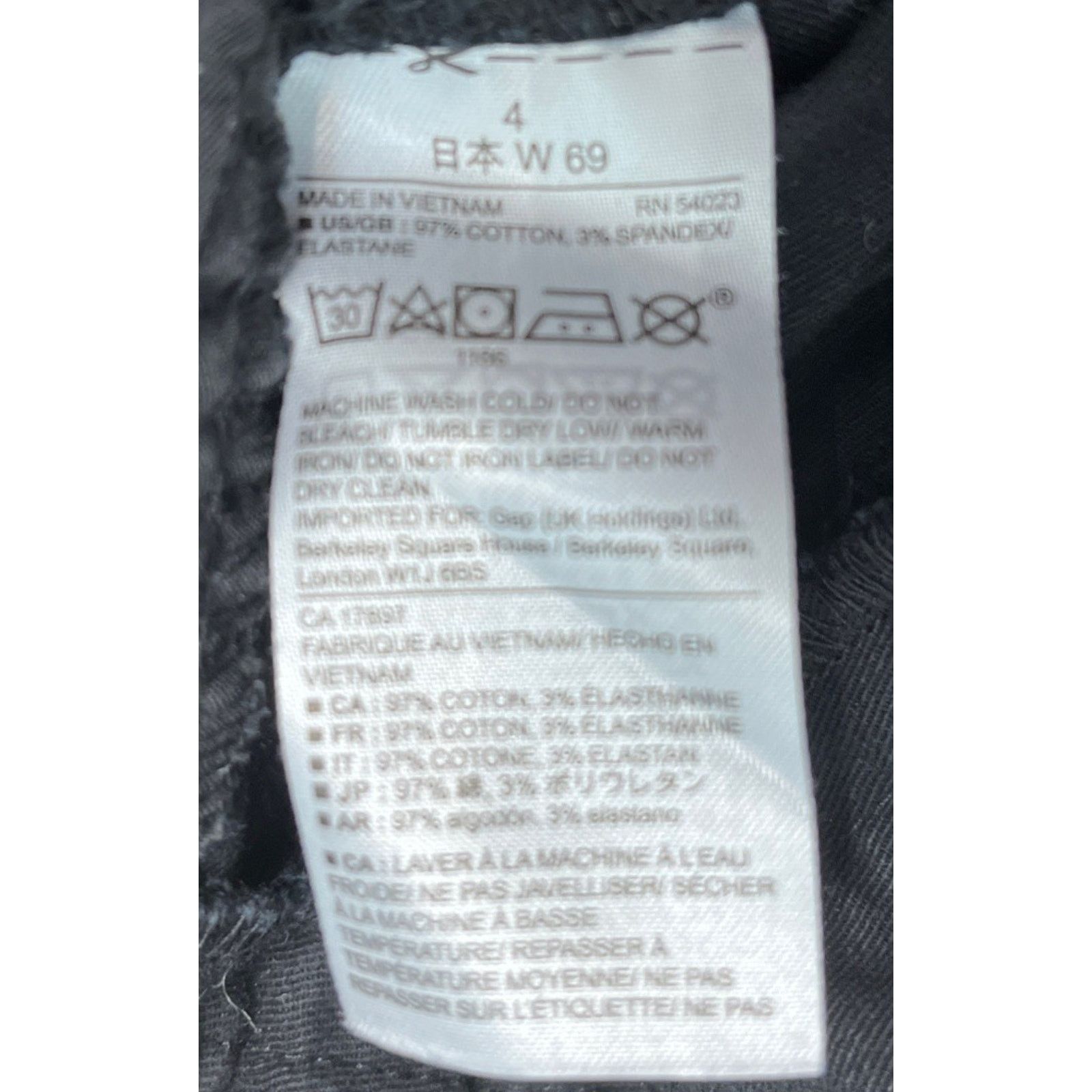 Gap Khakis By Gap Shorts Womens 4 Black City 3 Inch Short Preppy Size 27" / US 4 / IT 40 - 4 Thumbnail