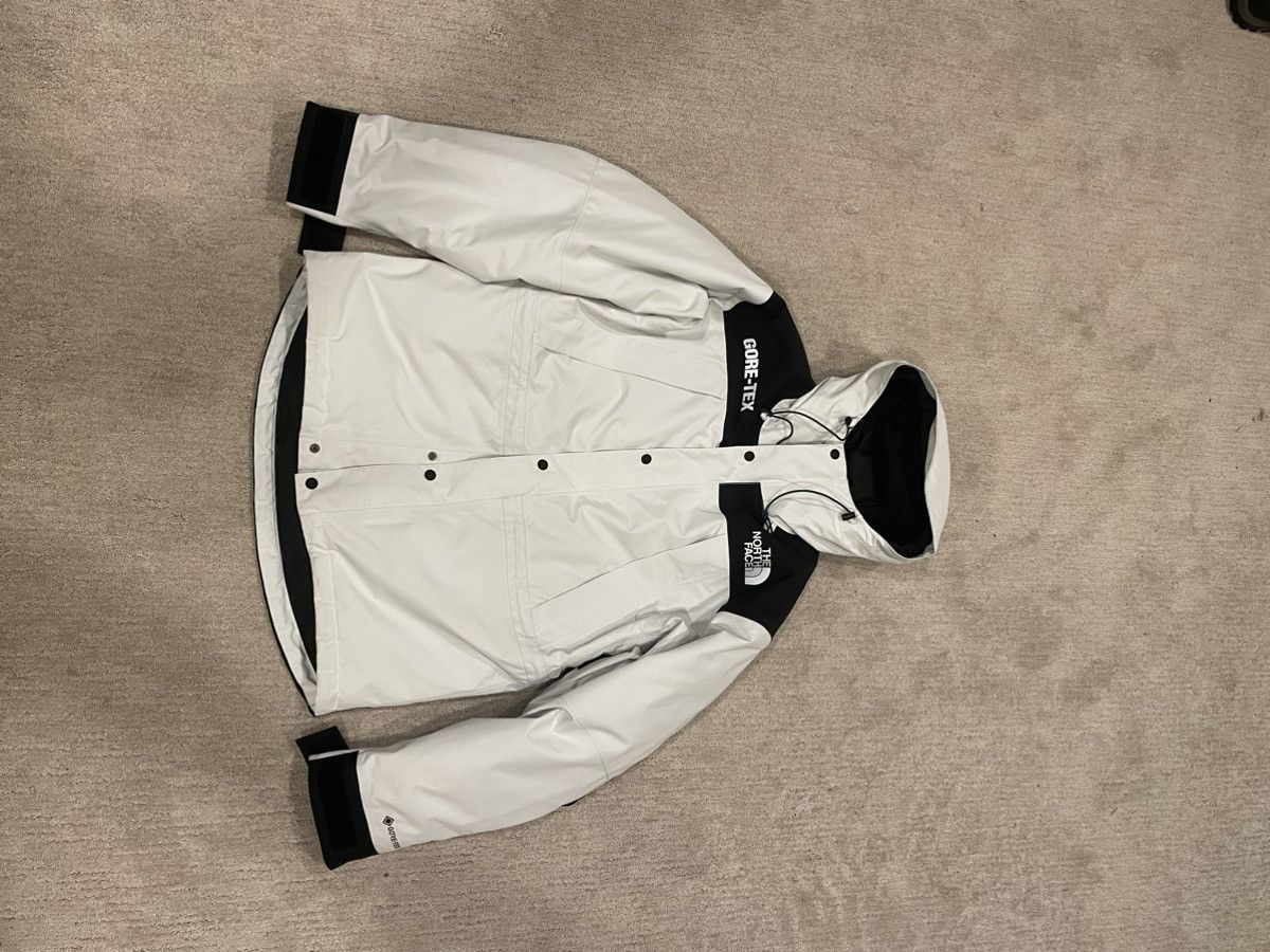 image of Goretex x The North Face Gtx Mountain Insualted Jacket Tnf White / Silver Reflective' (Size Small)