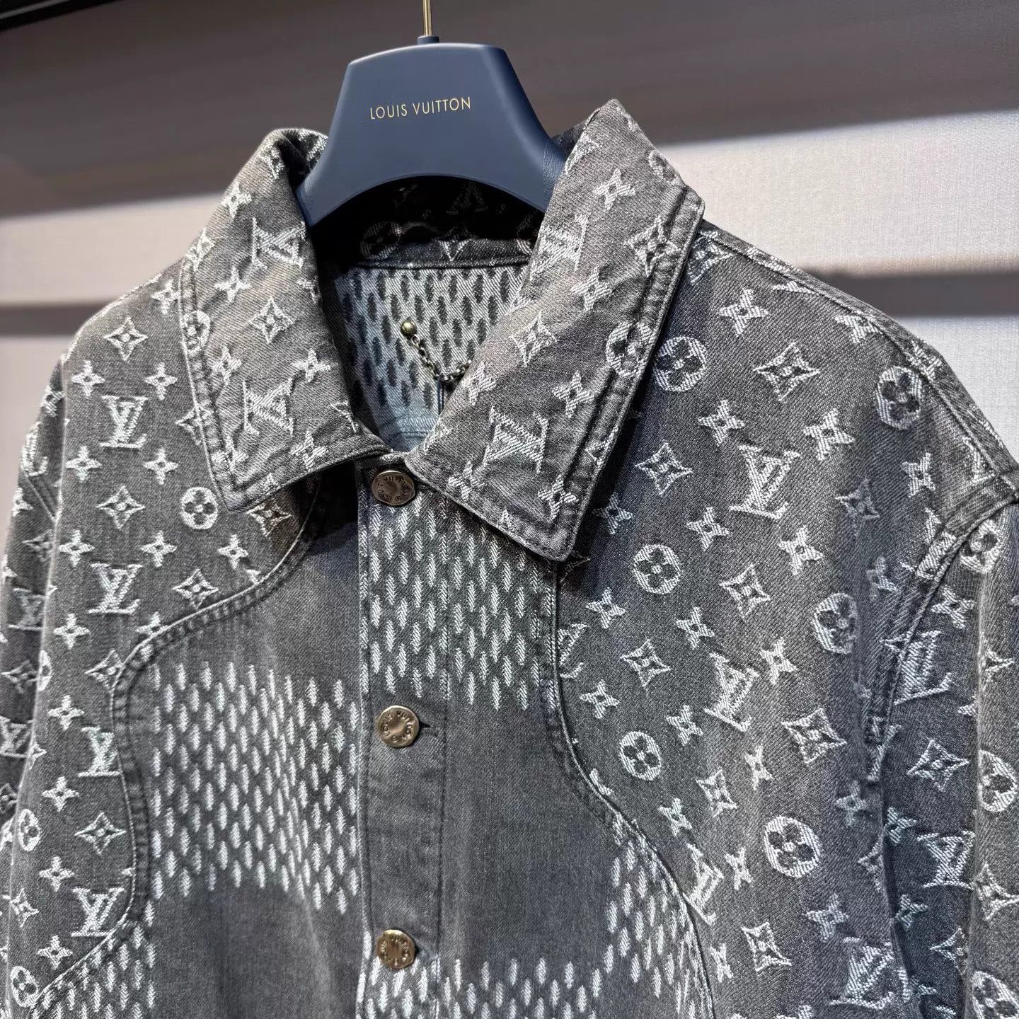 Louis Vuitton Louis Vuitton x Nigo Denim Jacket Gray 48 Size US M / EU 48-50 / 2 - 3 Thumbnail