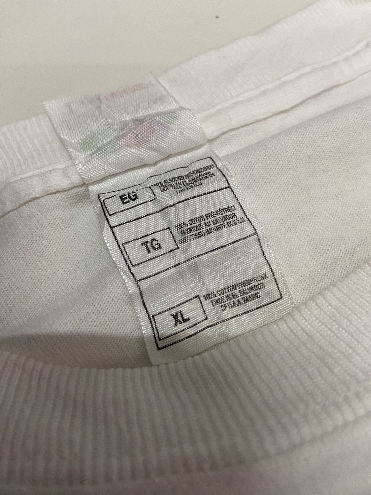 Vintage VINTAGE EMC STORAGE MANAGEMENT SOFTWARE TEE SHIRT Size US XL / EU 56 / 4 - 10 Thumbnail