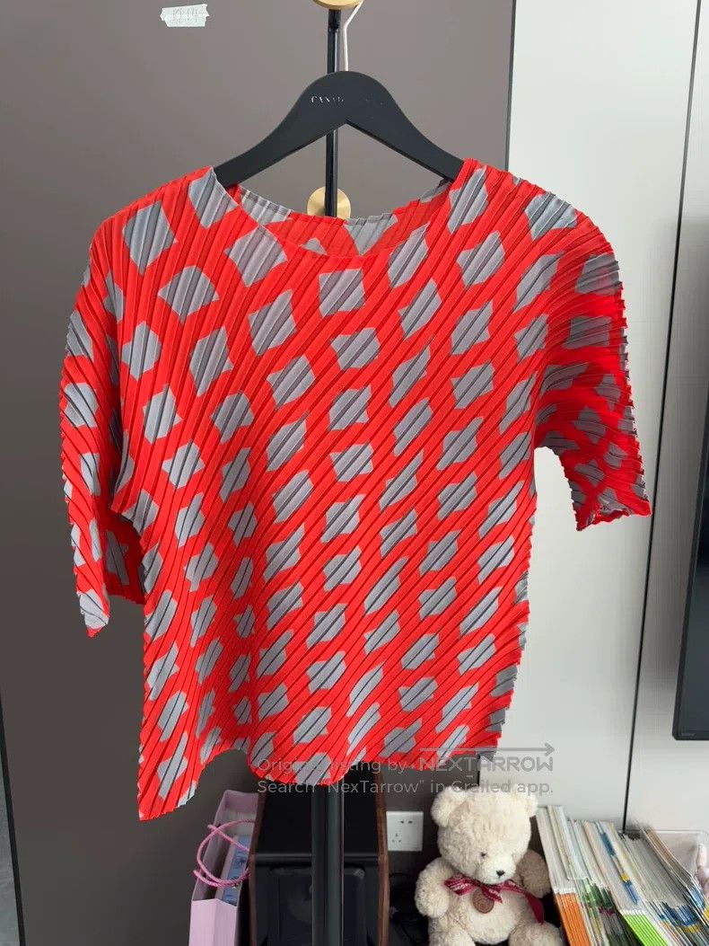 Issey Miyake Issey Miyake Spectrum Galaxy Batwing Sleeve Top Size M / US 6-8 / IT 42-44 - 1 Thumbnail