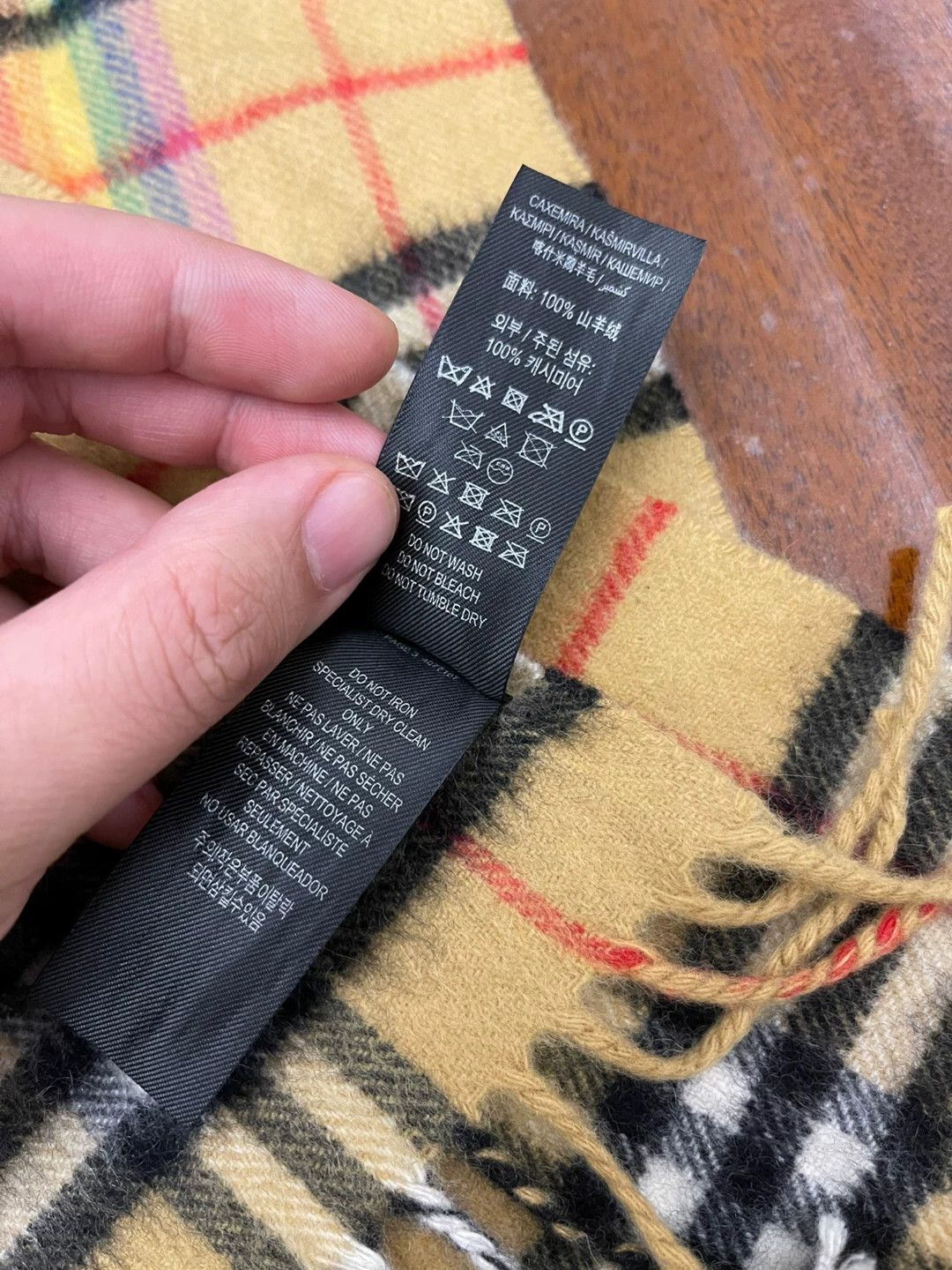 Burberry Burberry New Rainbow Cashmere Scarf 99 New Size ONE SIZE - 3 Thumbnail