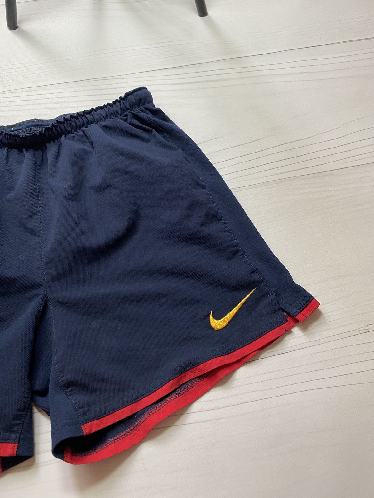 Nike × Vintage Vintage Nike Arsenal 2007/08 away football y2k shorts Size US 34 / EU 50 - 6 Thumbnail