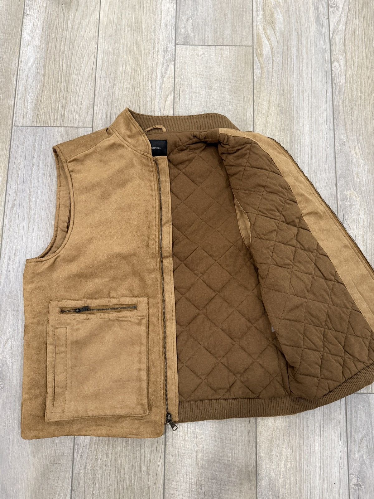 Banana Republic Suede Utility Vest Size US M / EU 48-50 / 2 - 2 Thumbnail