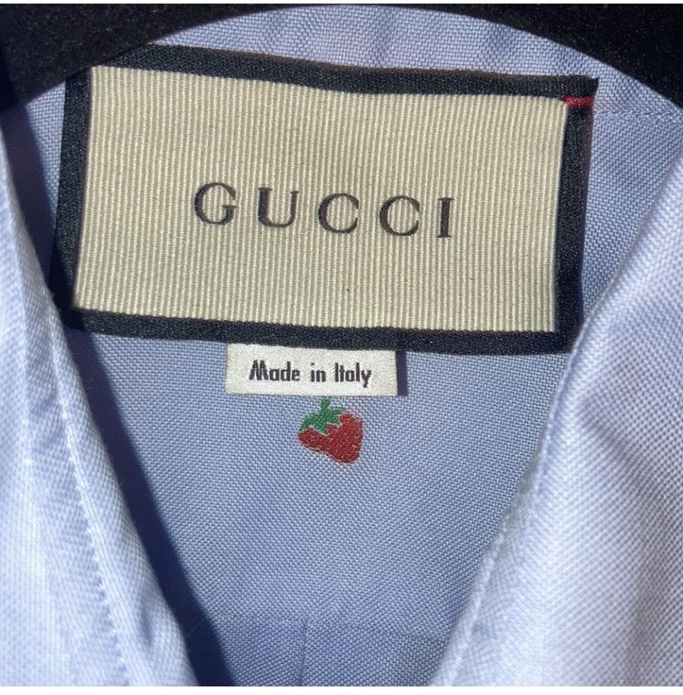 Gucci Gucci Strawberrry Printed Button Up Shirt Size XS / US 0-2 / IT 36-38 - 3 Thumbnail