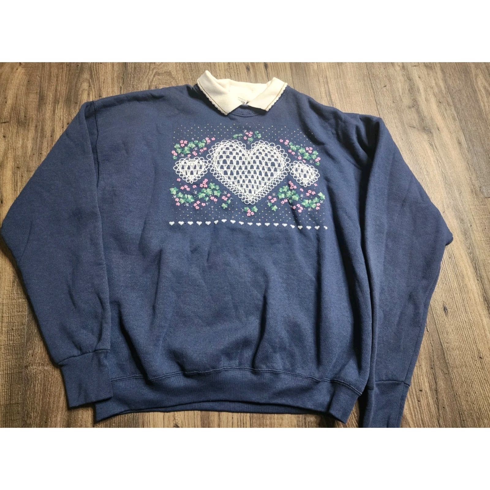 Vintage VINTAGE Hugga Heart Heart and Rose Collared Sweatshirt Womens L/XL Blue 1990s Casual Mens Womens Boys Girls? Size L / US 10 / IT 46 - 2 Thumbnail