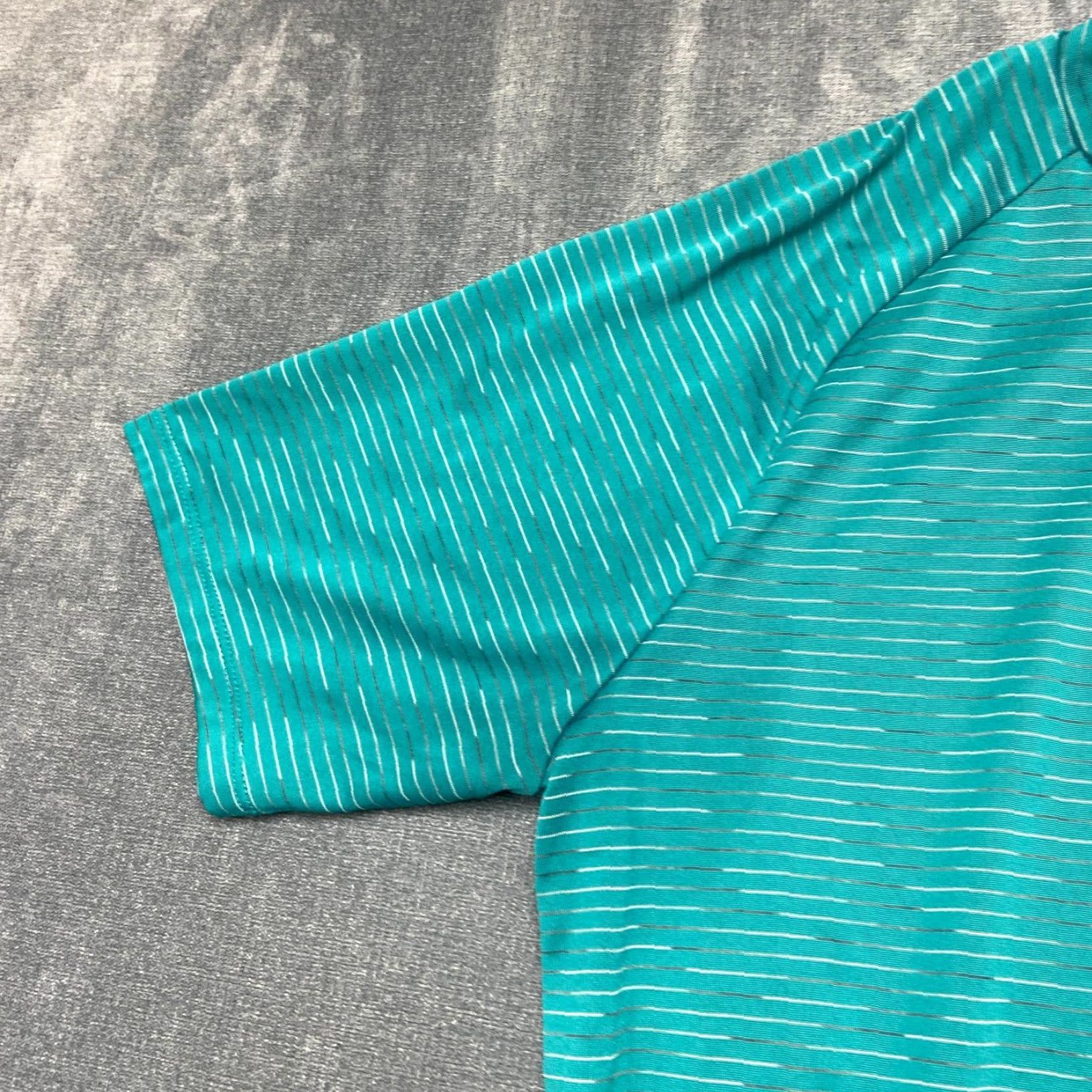 Under Armour VINTAGE Under Armour La Camiseta Tech T Shirt Mens Medium Teal Striped Raglan Sleeve Size US M / EU 48-50 / 2 - 5 Thumbnail