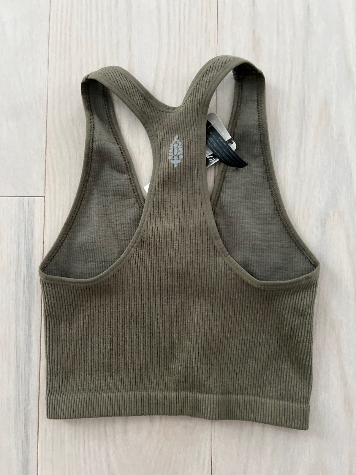 Free People Free People Movement Free Throw Crop Top Army ( XS ) Size XS / US 0-2 / IT 36-38 - 4 Thumbnail