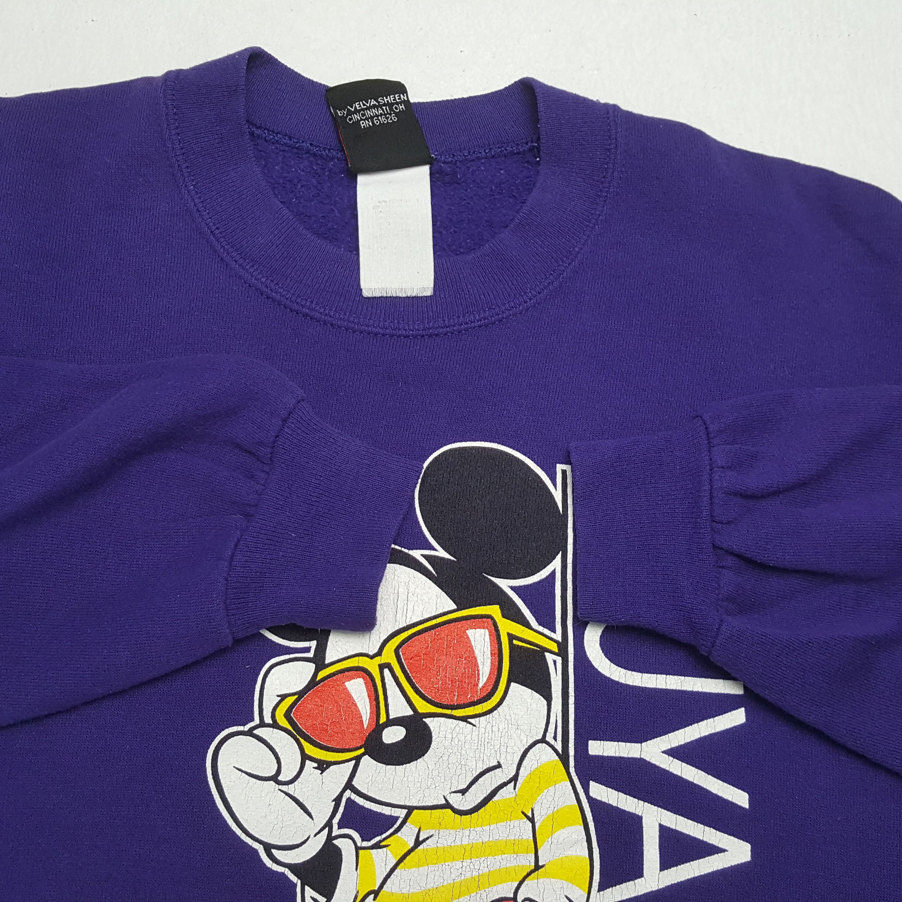Vintage 90's MICKEY MOUSE DISNEY Streetwear Style Sweatshirt
