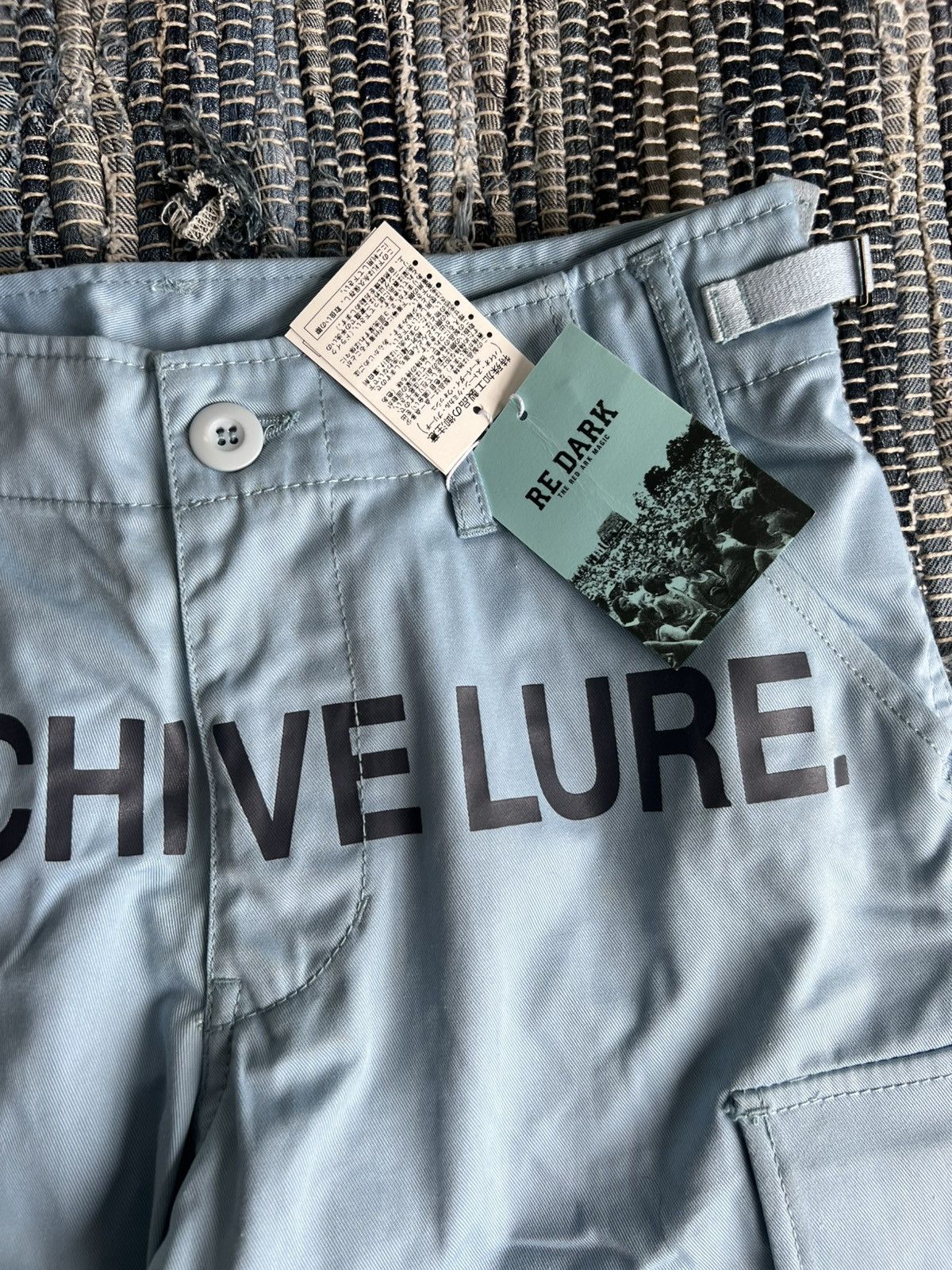 Designer × Japanese Brand × Sasquatchfabrix NWT Re Dark ActChiveLure Spellout Logo Parachute Cargo Pants Size US 28 / EU 44 - 3 Thumbnail